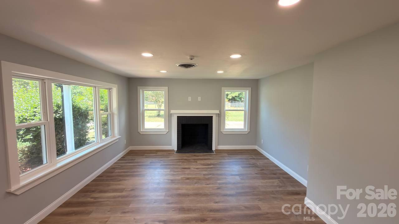 4604 Old Hickory Road — Lancaster