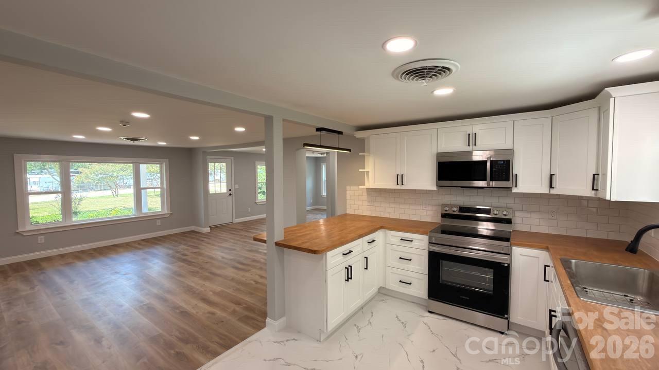 4604 Old Hickory Road — Lancaster