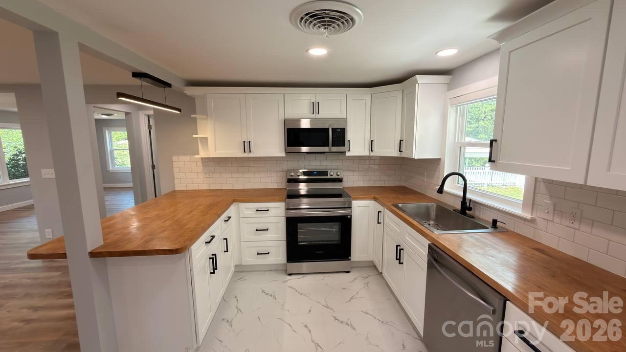 4604 Old Hickory Road — Lancaster