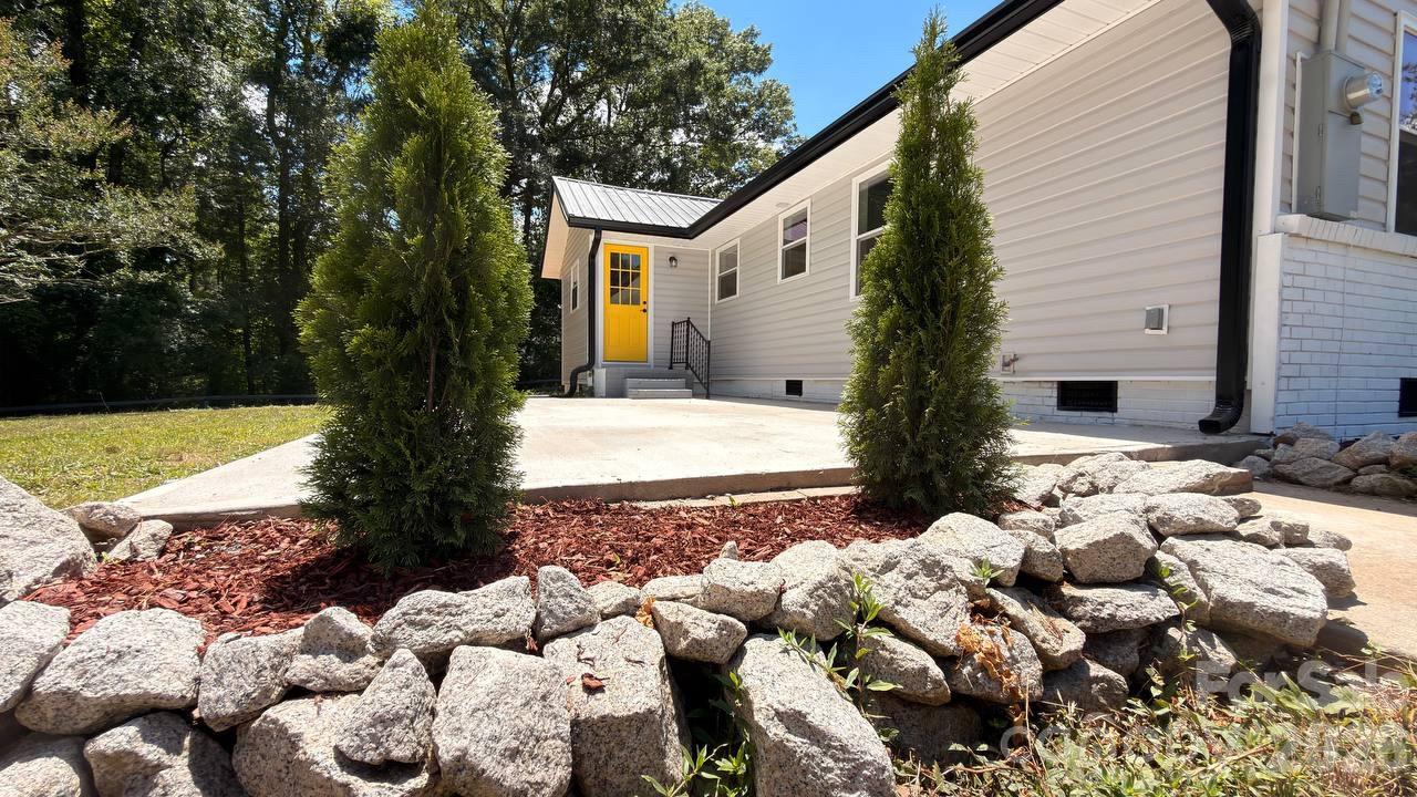 4604 Old Hickory Road — Lancaster