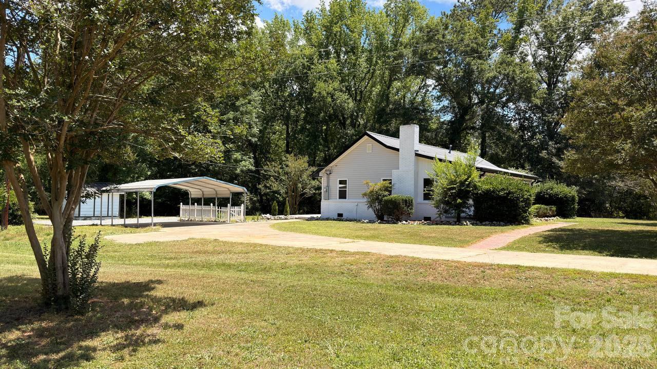 4604 Old Hickory Road — Lancaster