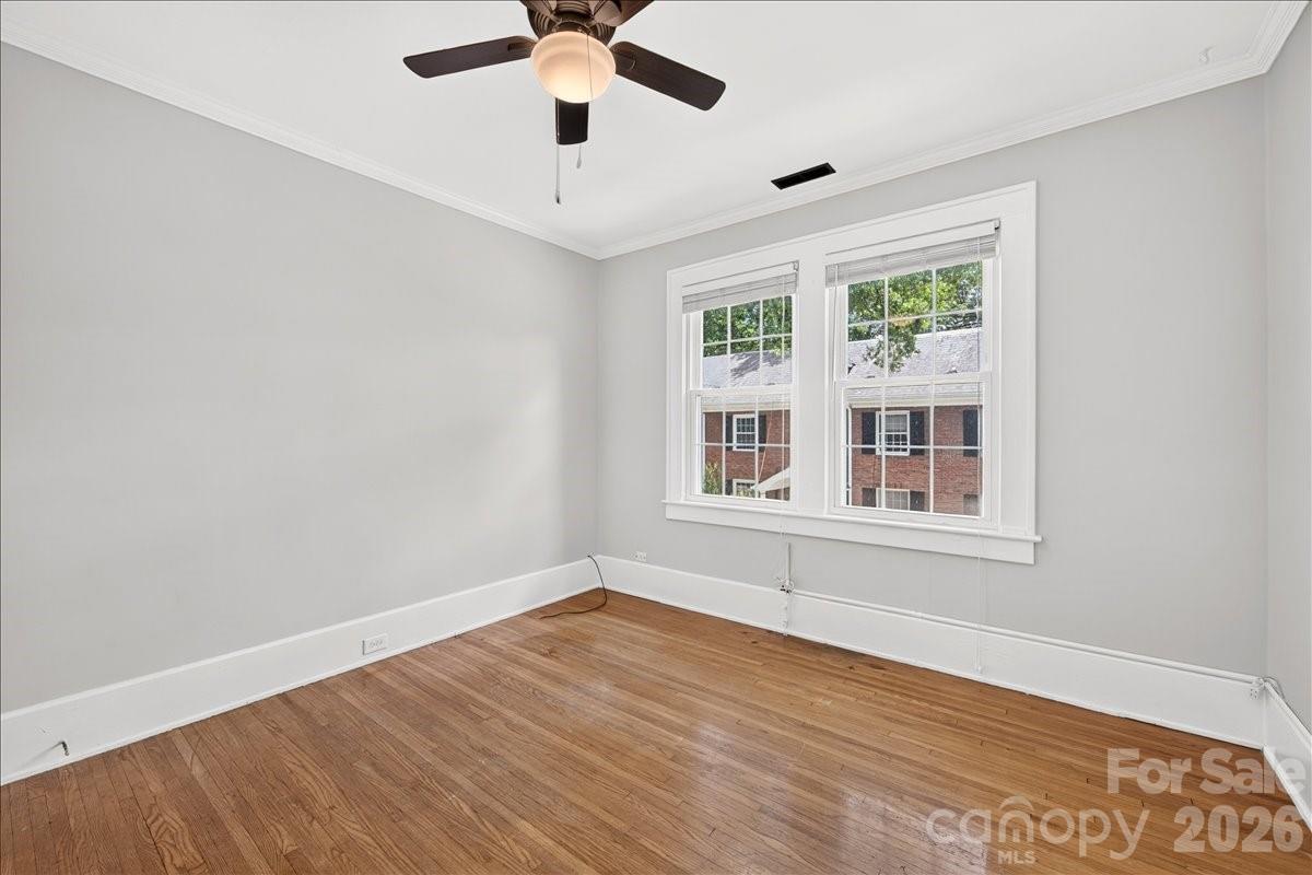 524 Hawthorne Lane #9 — Charlotte