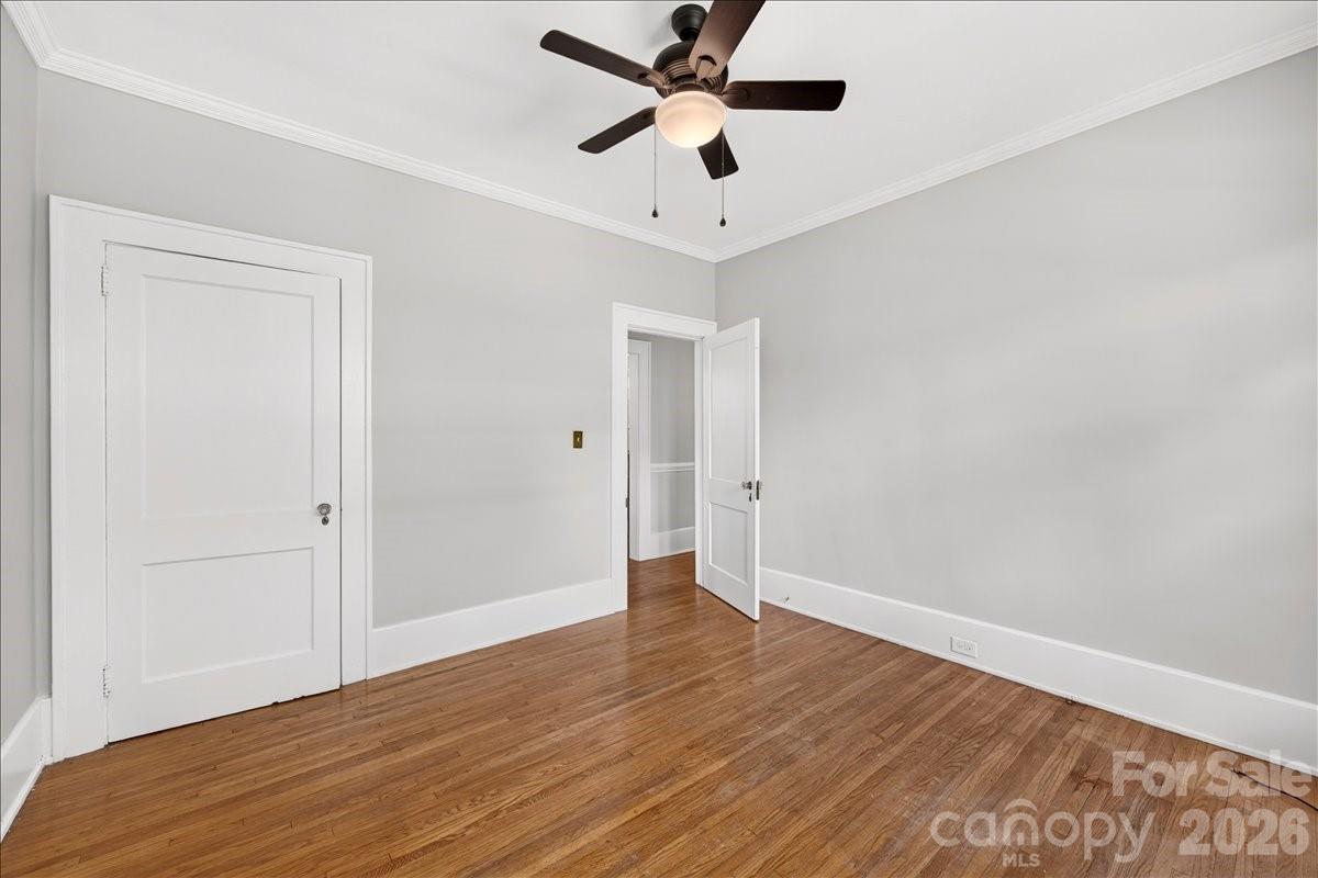 524 Hawthorne Lane #9 — Charlotte