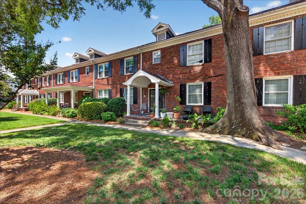 524 Hawthorne Lane #9 — Charlotte