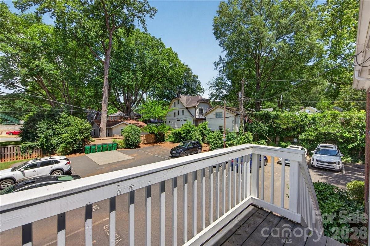 524 Hawthorne Lane #9 — Charlotte