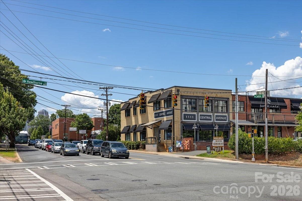 524 Hawthorne Lane #9 — Charlotte