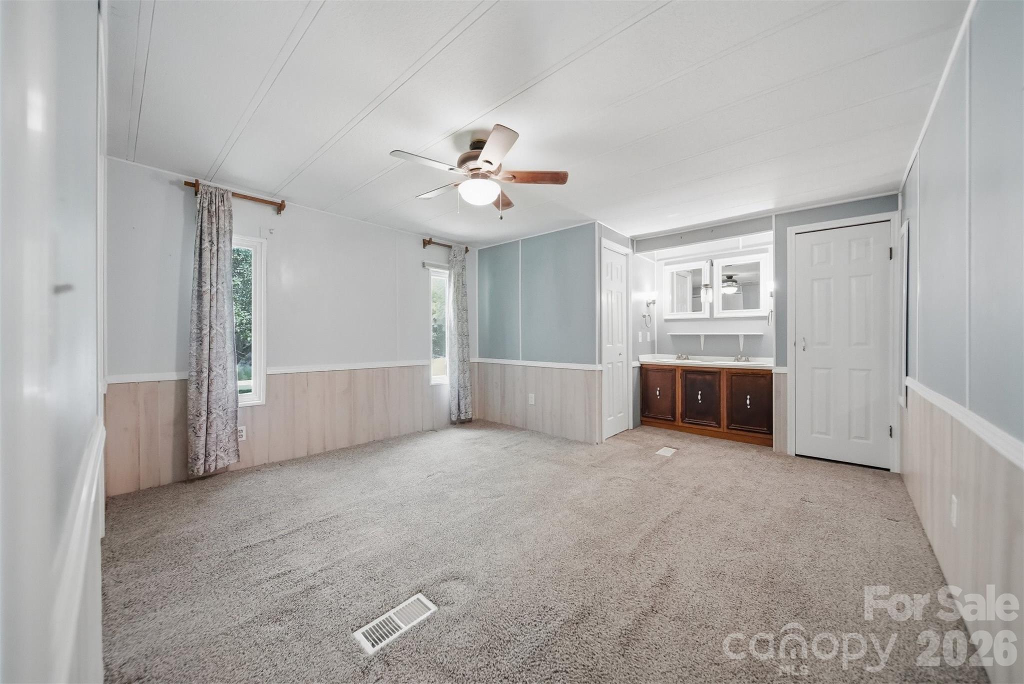 5404 B J Drive — Conover