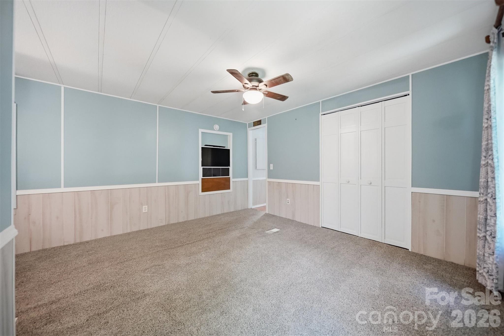5404 B J Drive — Conover