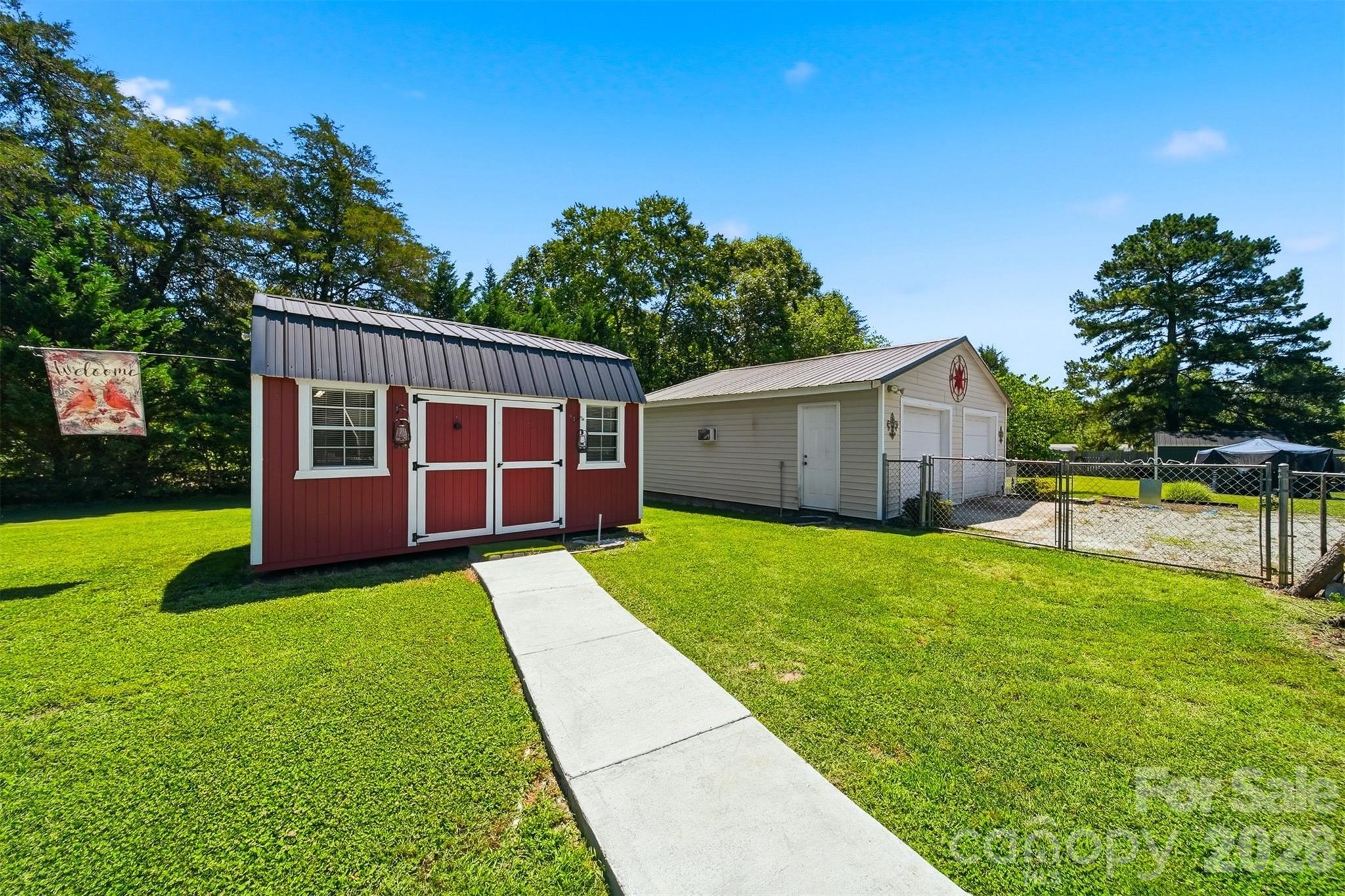 5404 B J Drive — Conover