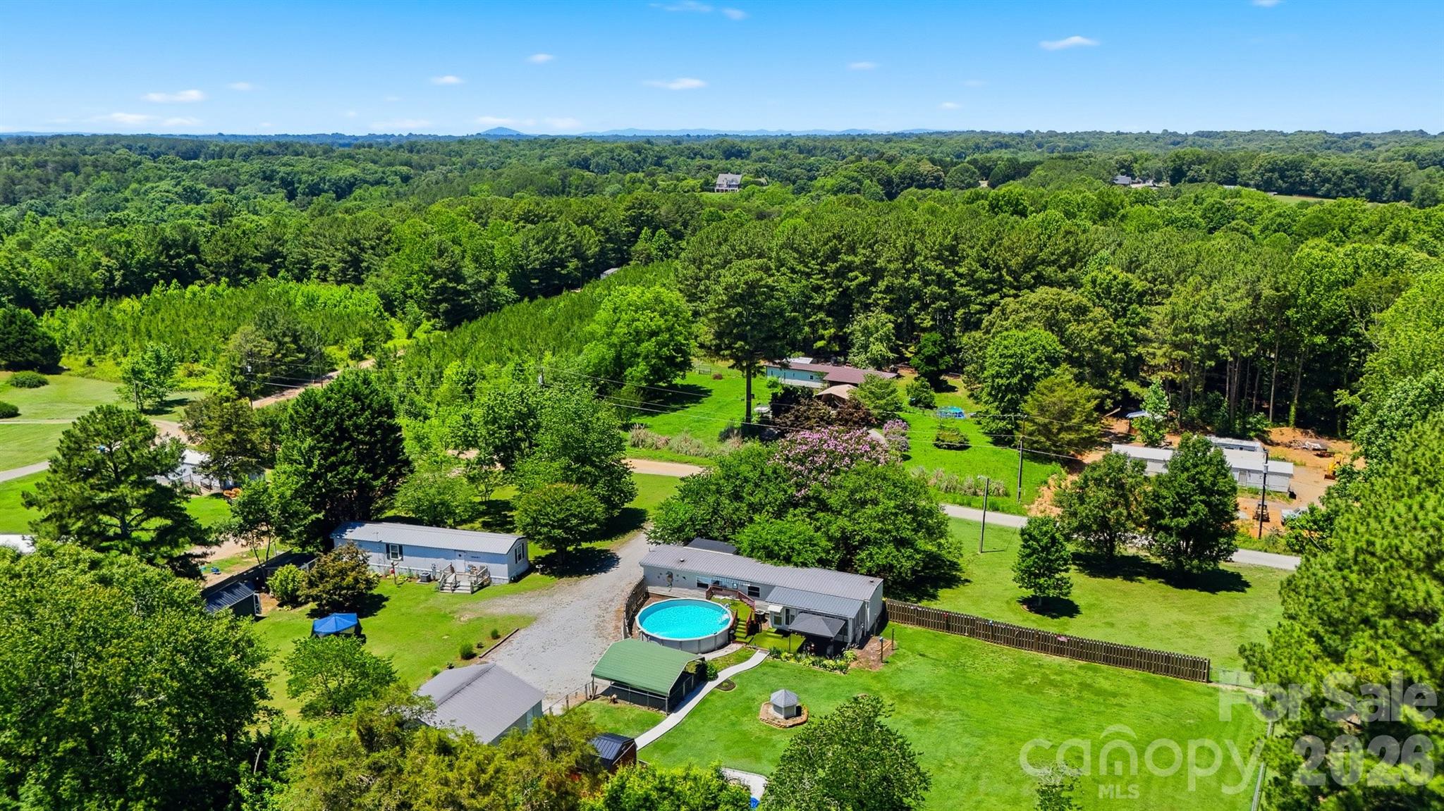 5404 B J Drive — Conover