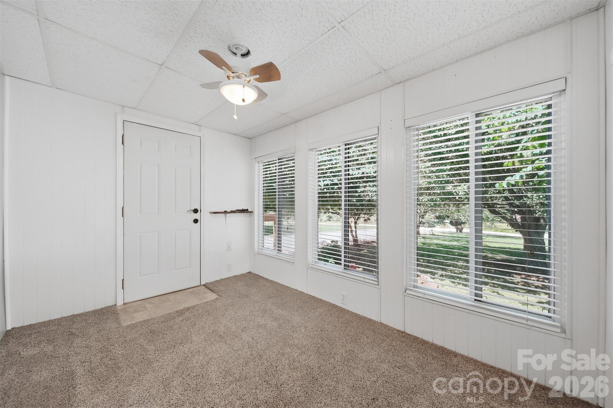 5404 B J Drive — Conover