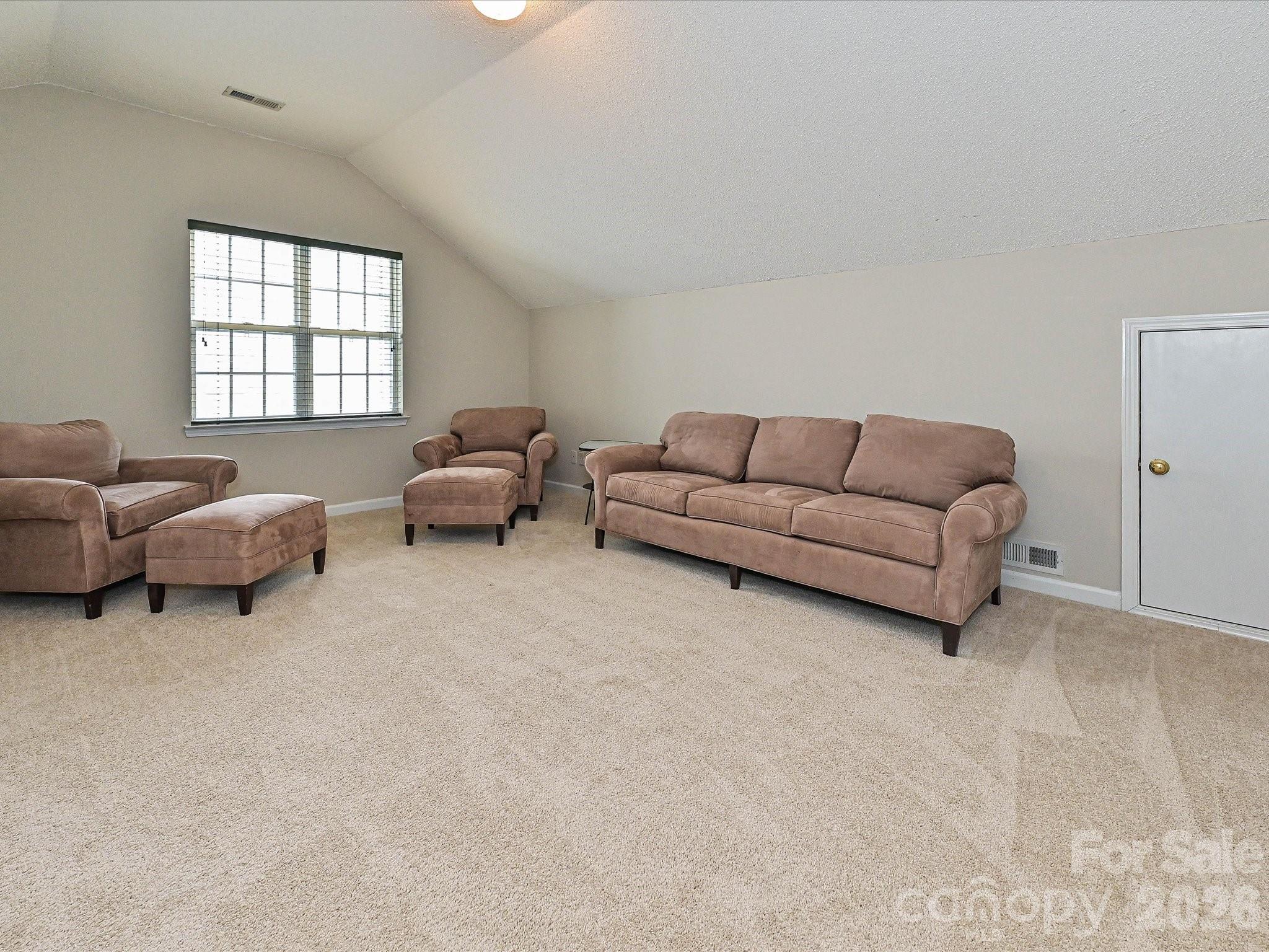 6719 Reedy Creek Road — Charlotte