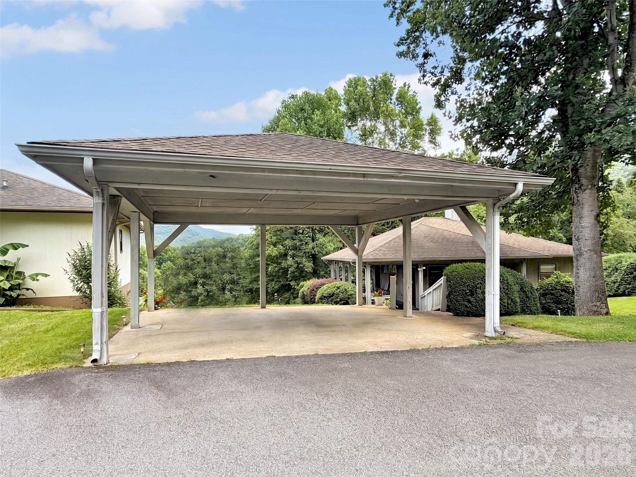 35 Talon Court — Waynesville