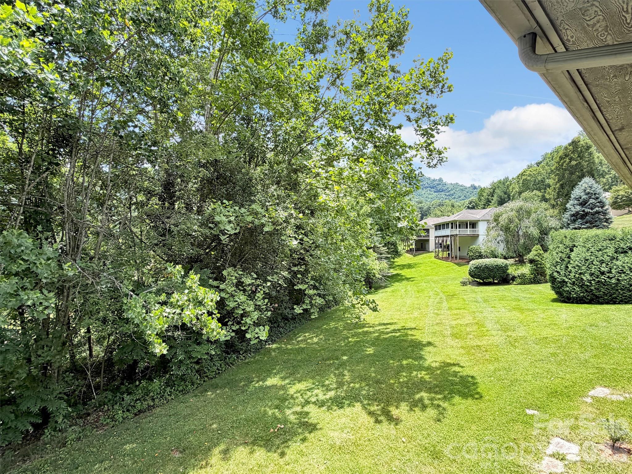 35 Talon Court — Waynesville