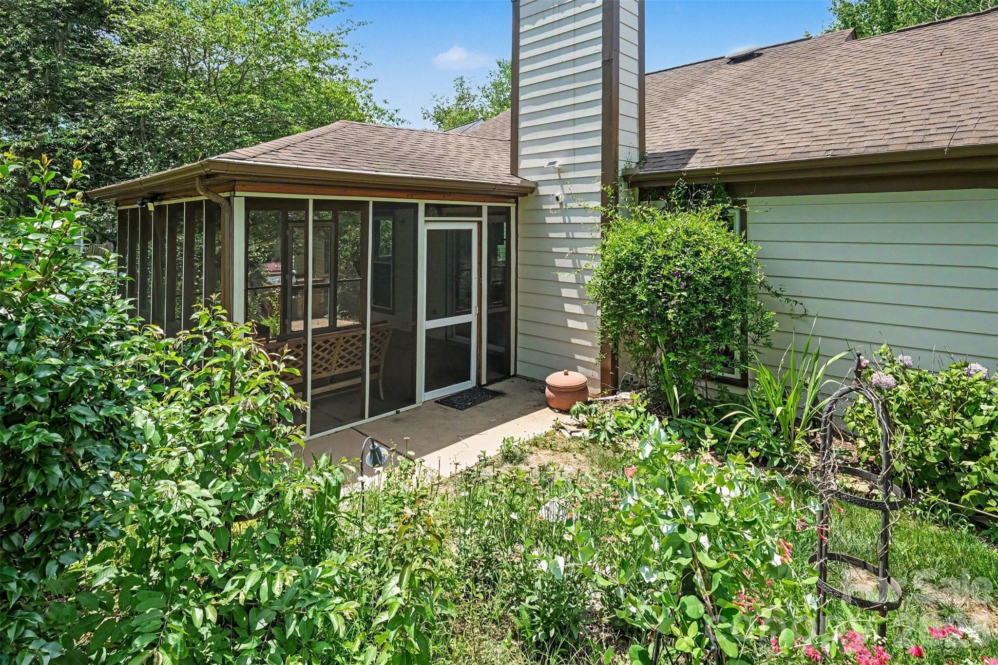 9330 Oren Thompson Road — Charlotte