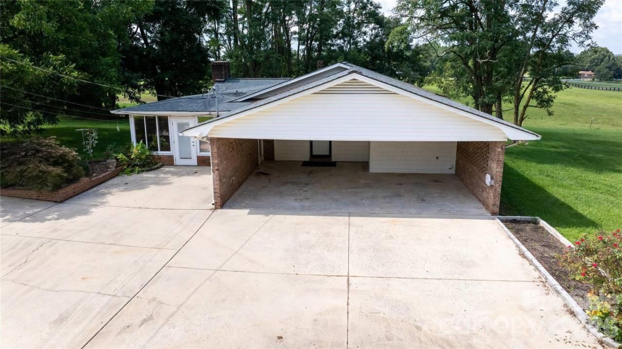 20402 Norton Road — Albemarle