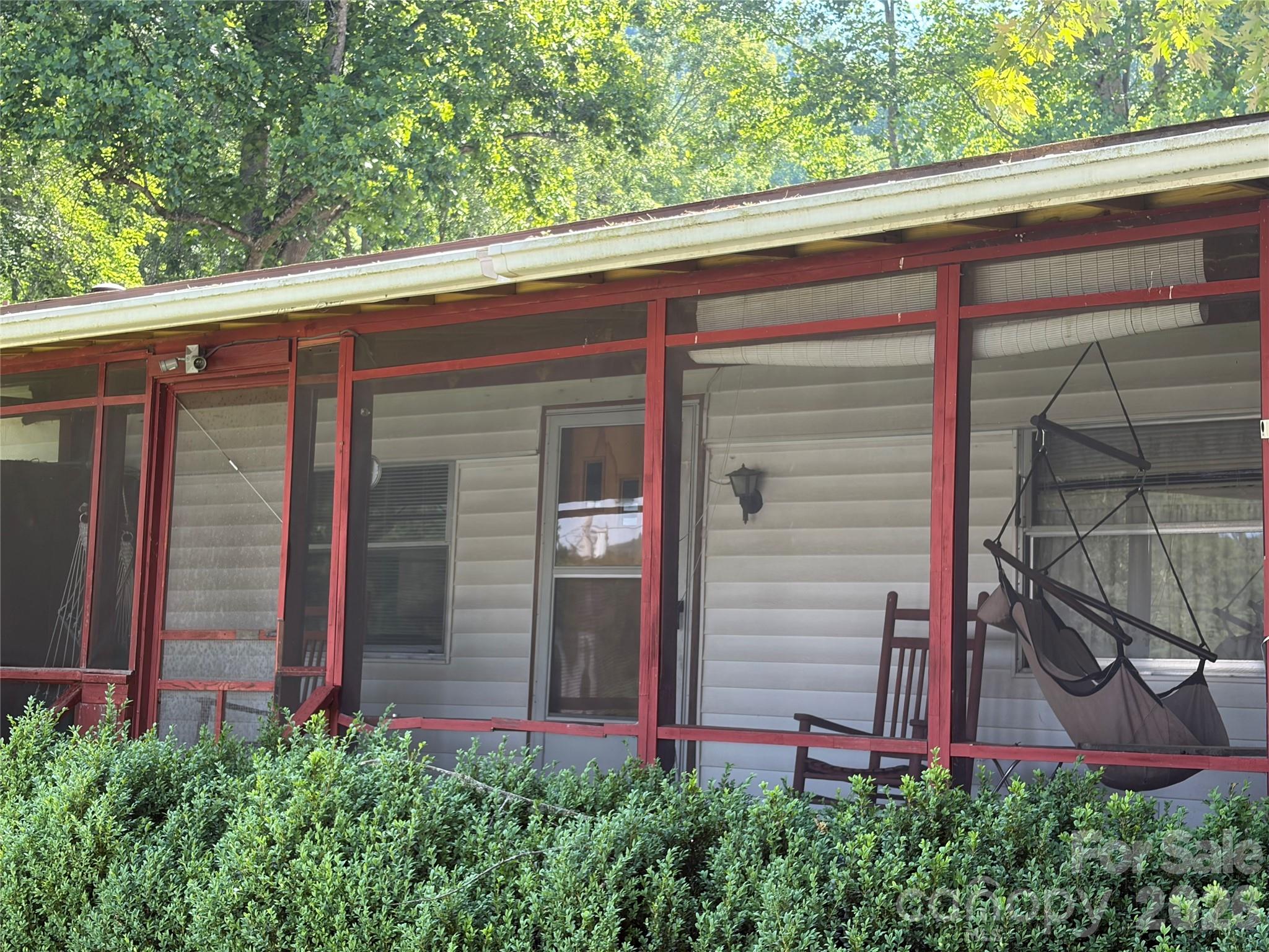 42 Country Meadows Road — Burnsville