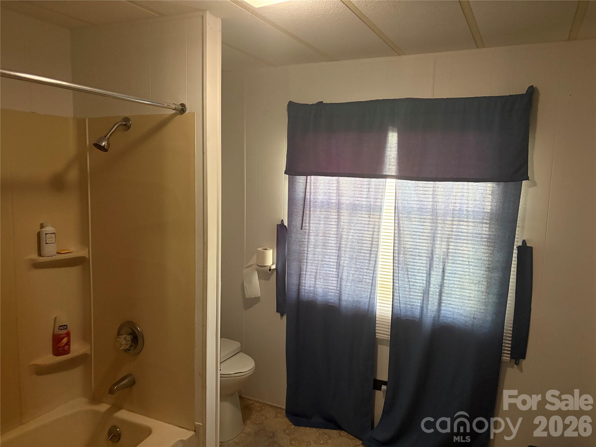 42 Country Meadows Road — Burnsville
