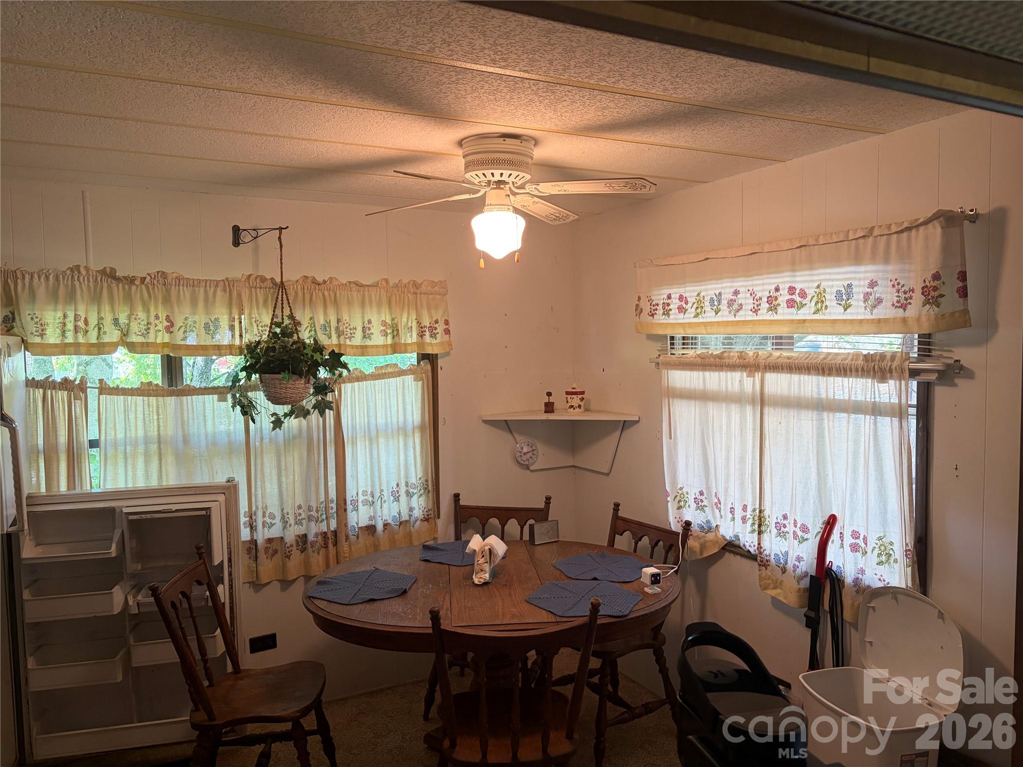 42 Country Meadows Road — Burnsville