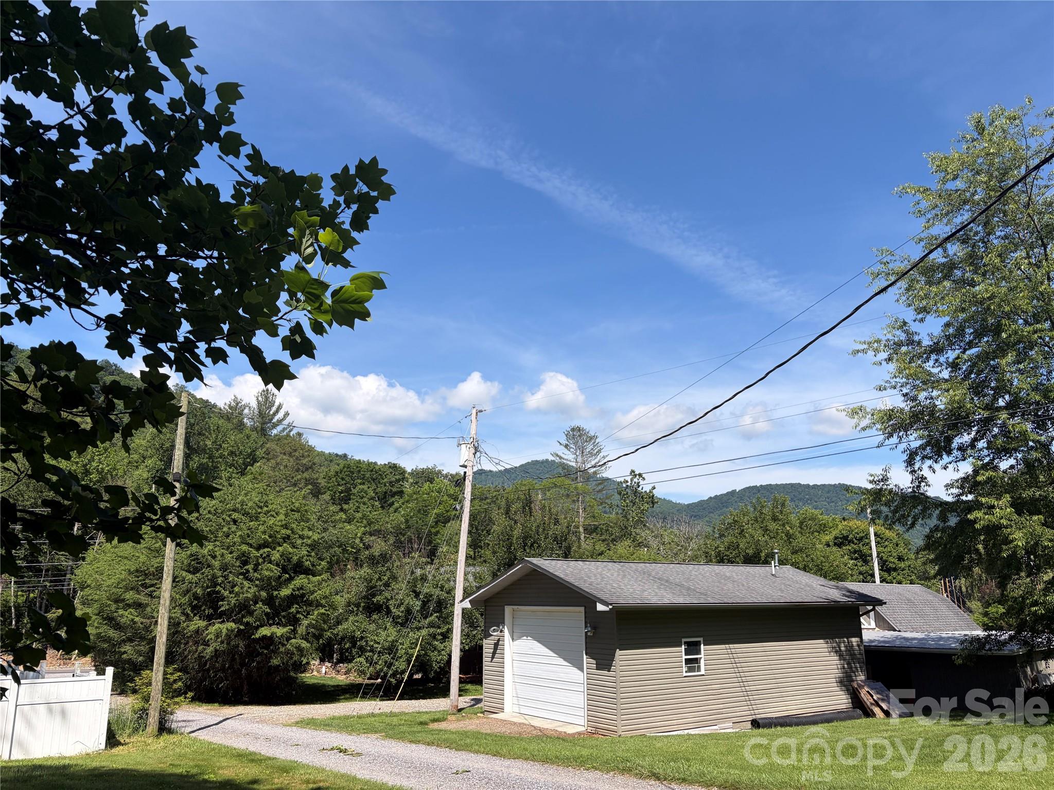 42 Country Meadows Road — Burnsville