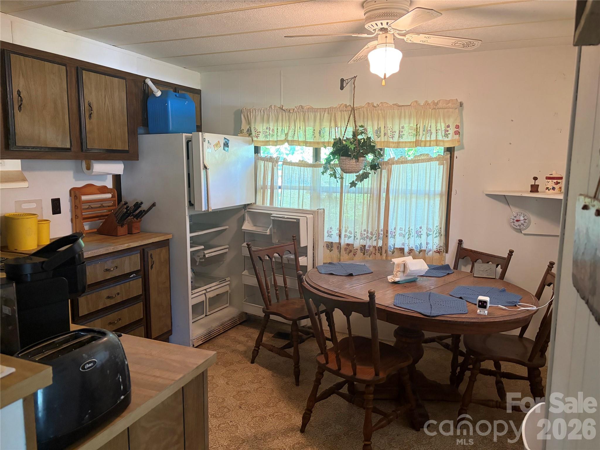 42 Country Meadows Road — Burnsville