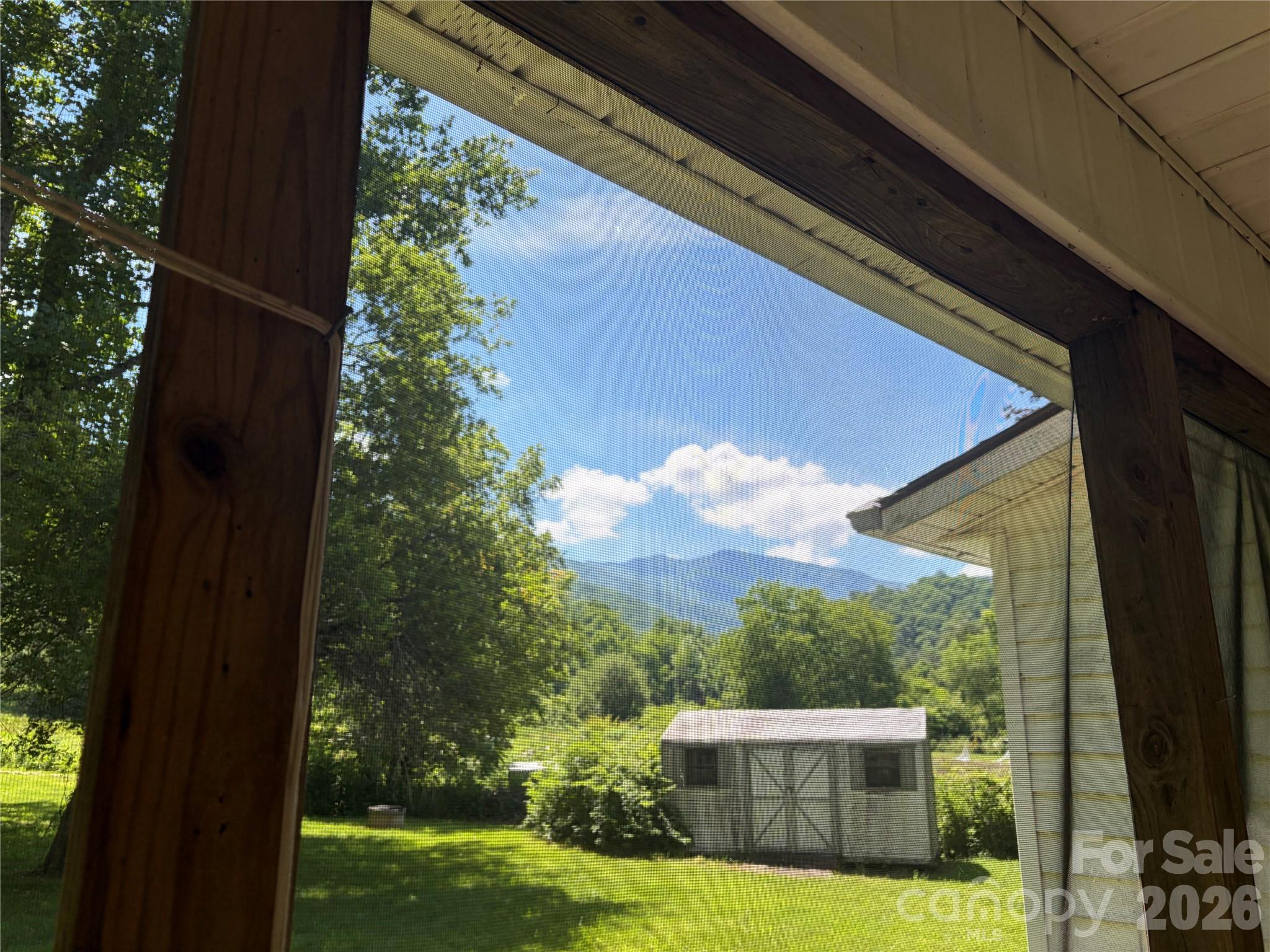 42 Country Meadows Road — Burnsville