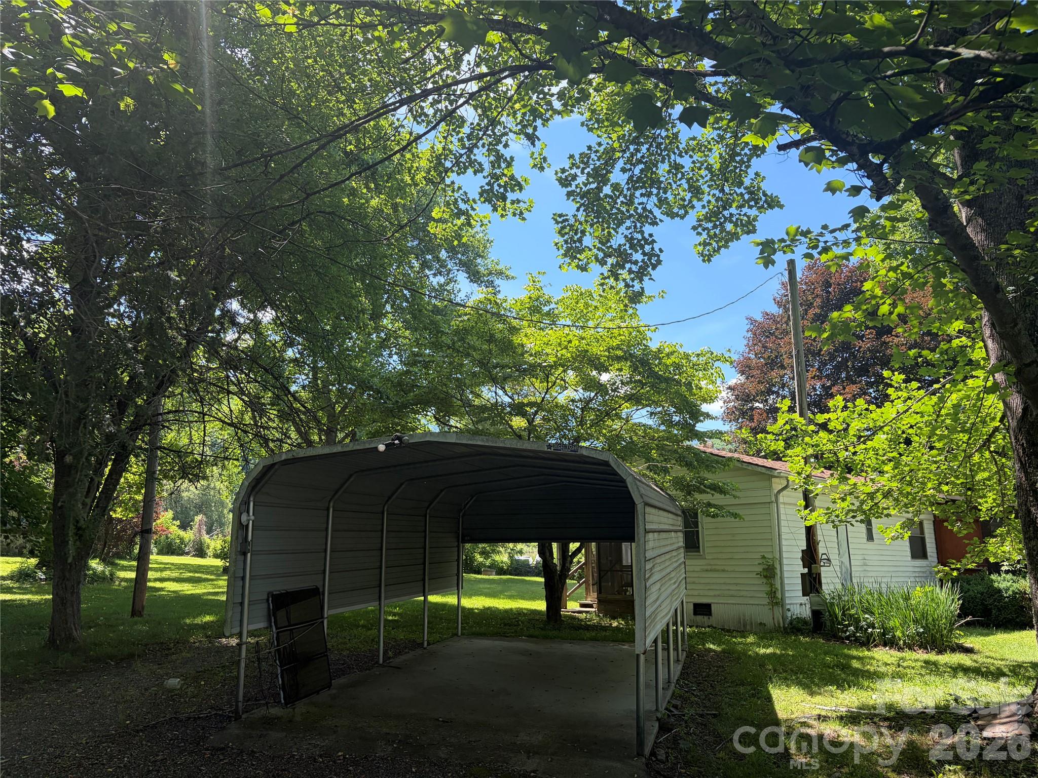 42 Country Meadows Road — Burnsville