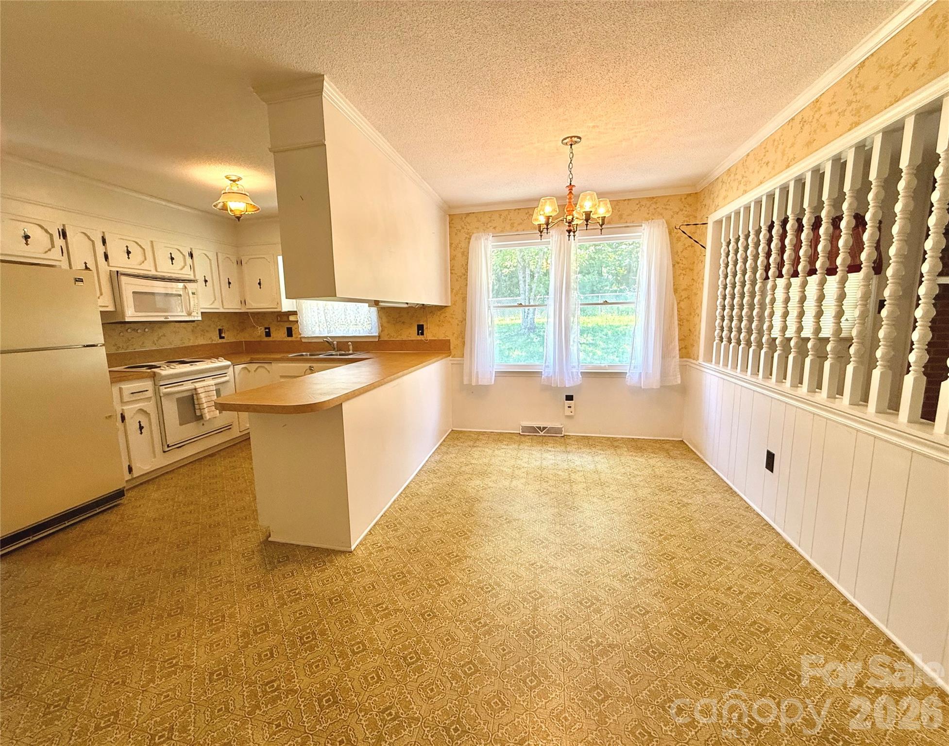 1106 Laurel Woods Drive — Gastonia