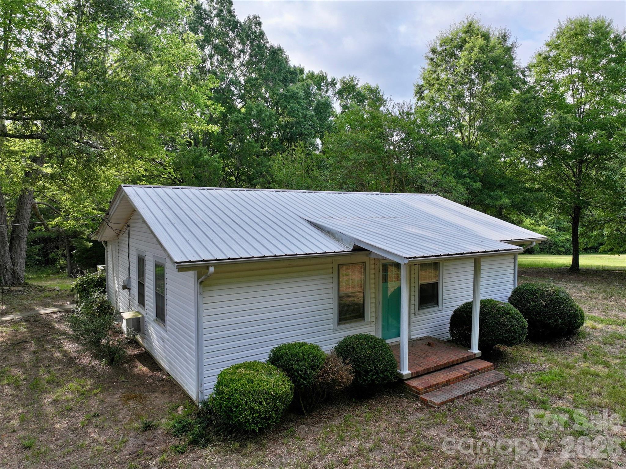 5059 Brown Creek Church Road — Wadesboro