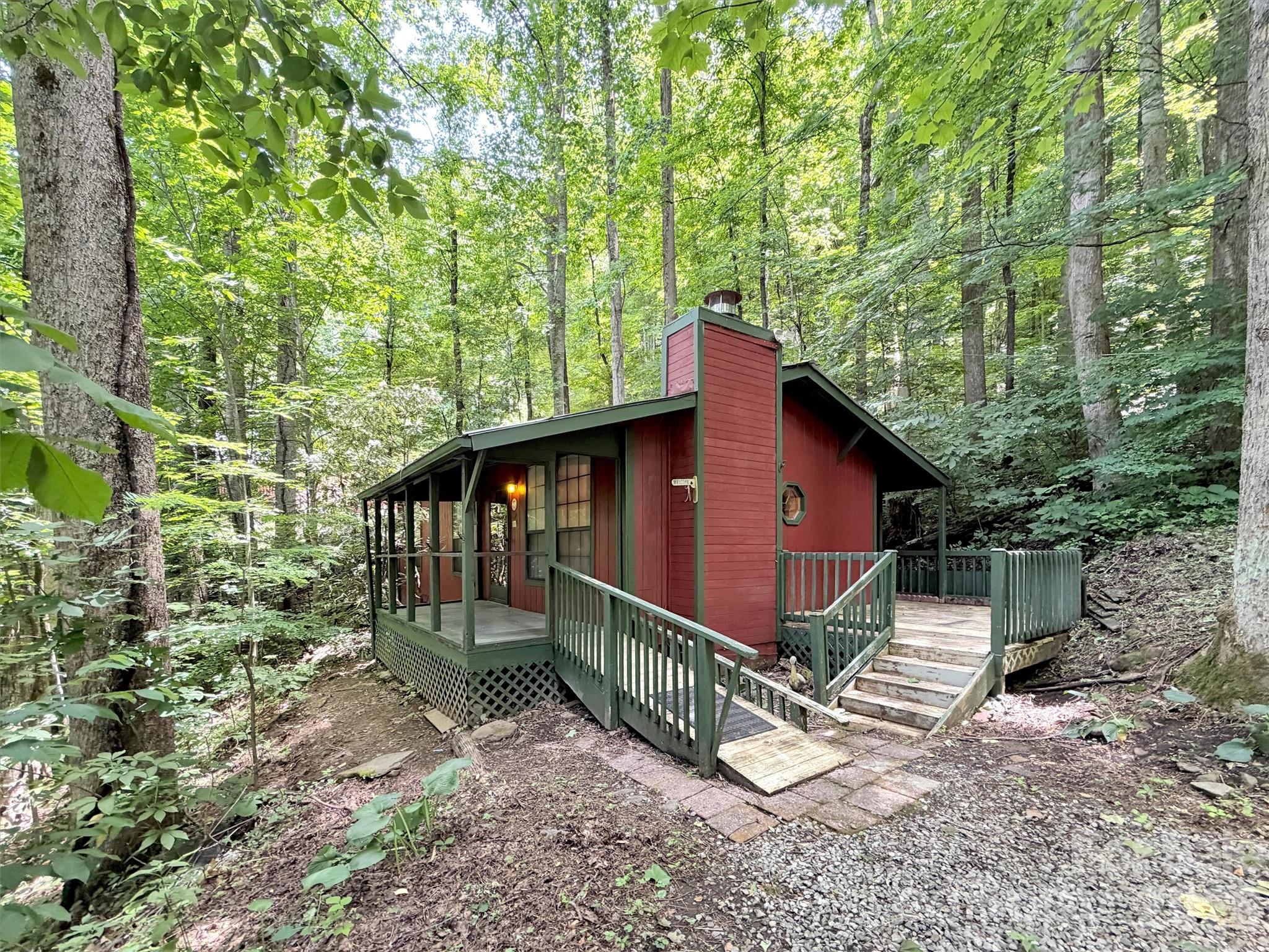 279 Rocky Top Road — Maggie Valley