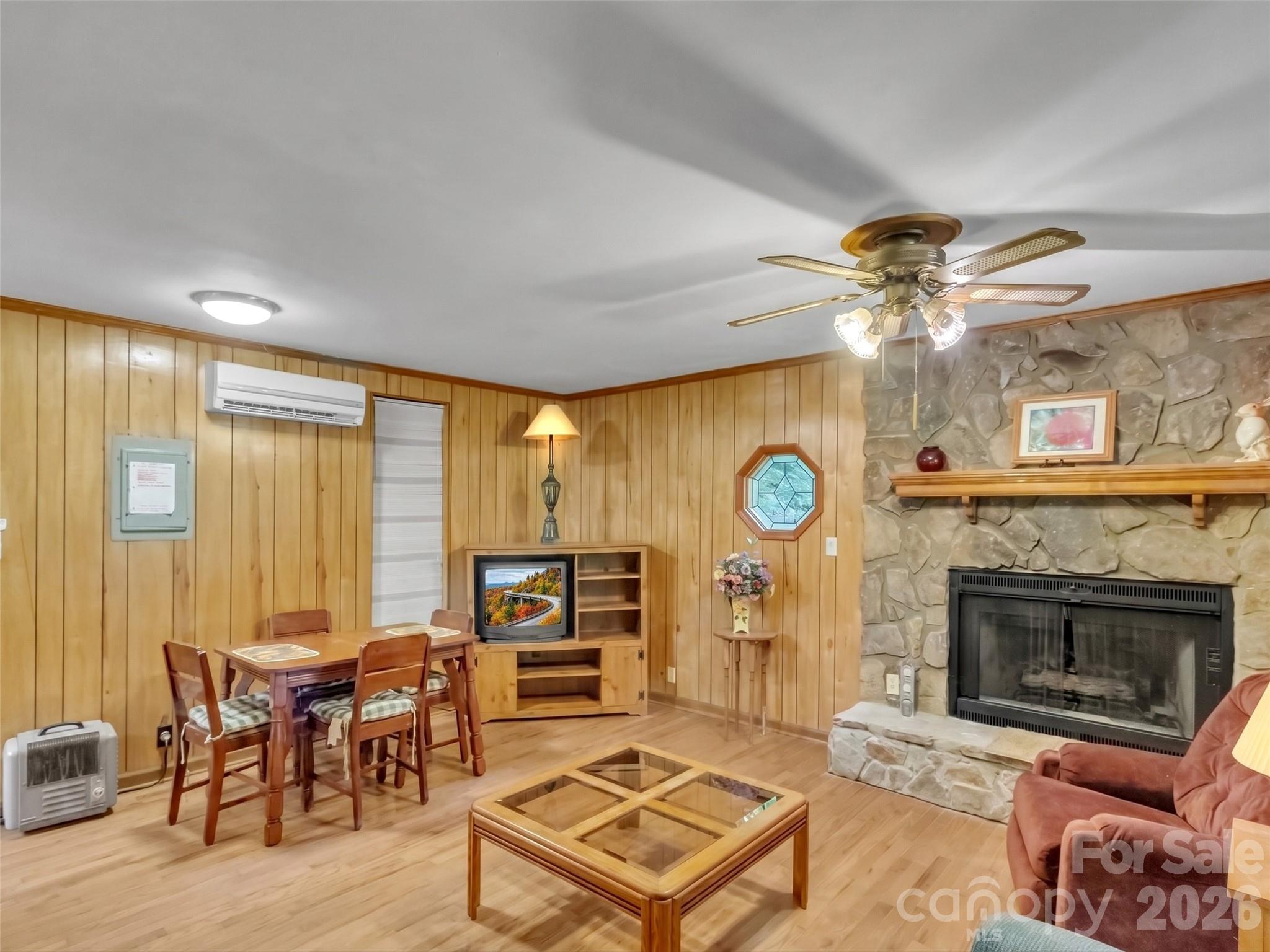279 Rocky Top Road — Maggie Valley