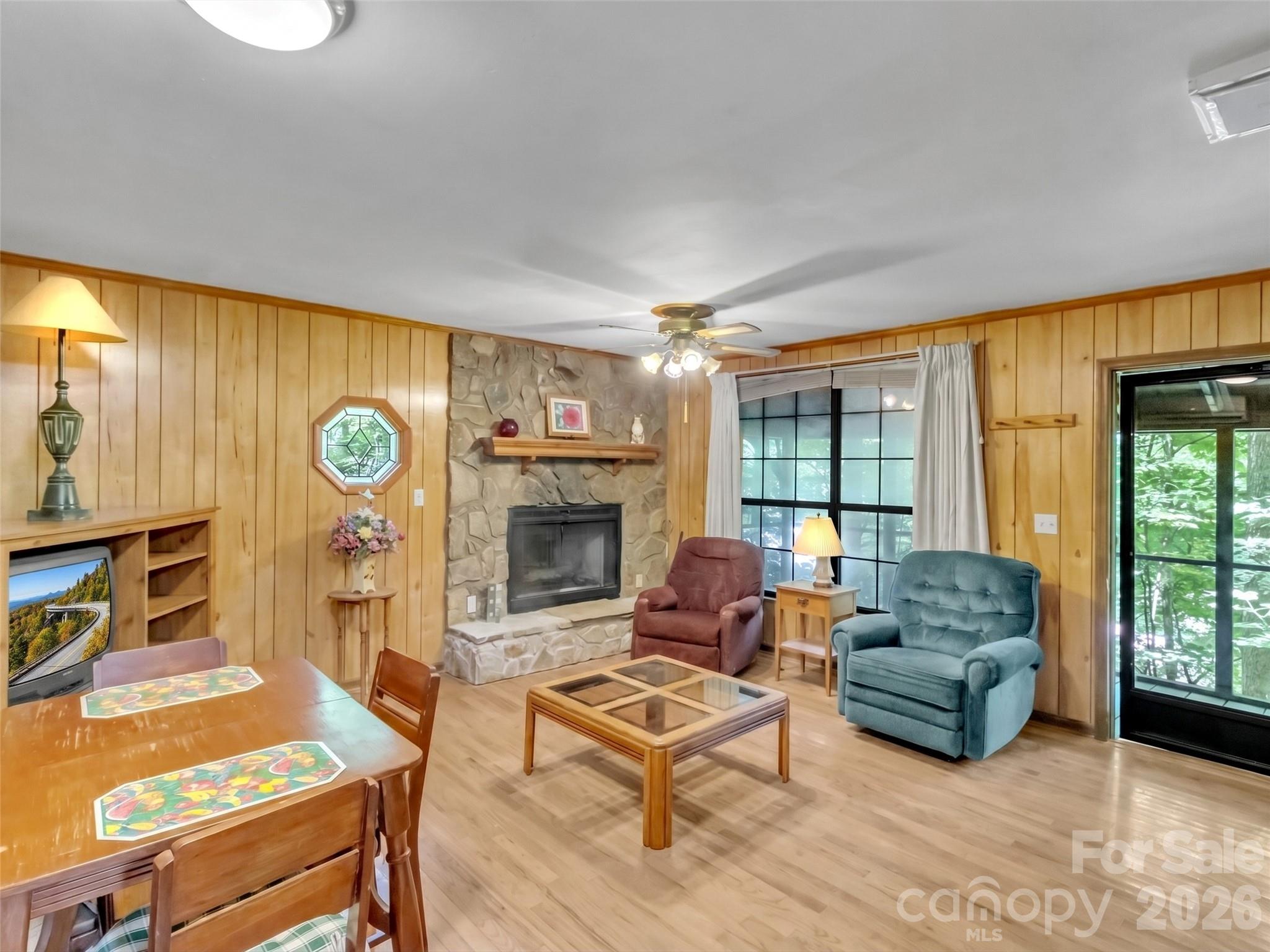 279 Rocky Top Road — Maggie Valley