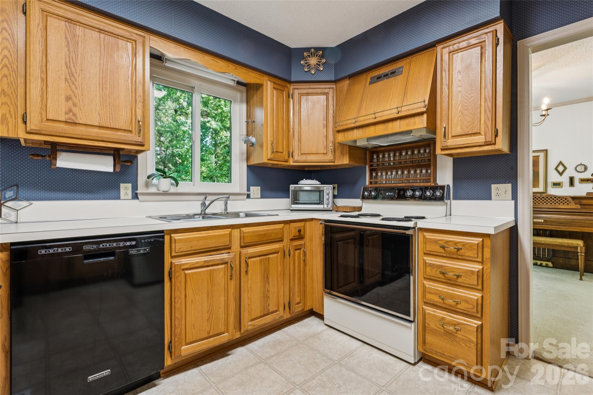 7935 Altacrest Drive — Concord