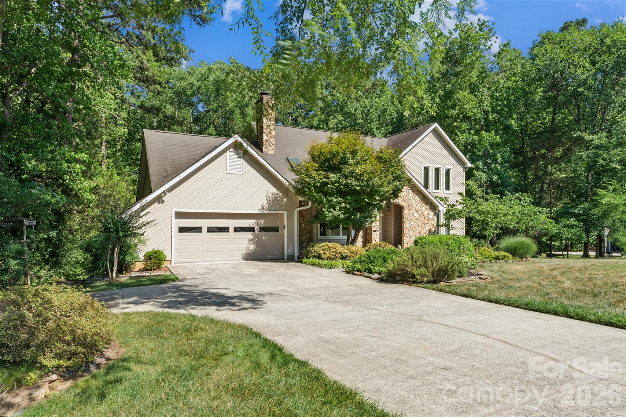 7935 Altacrest Drive — Concord