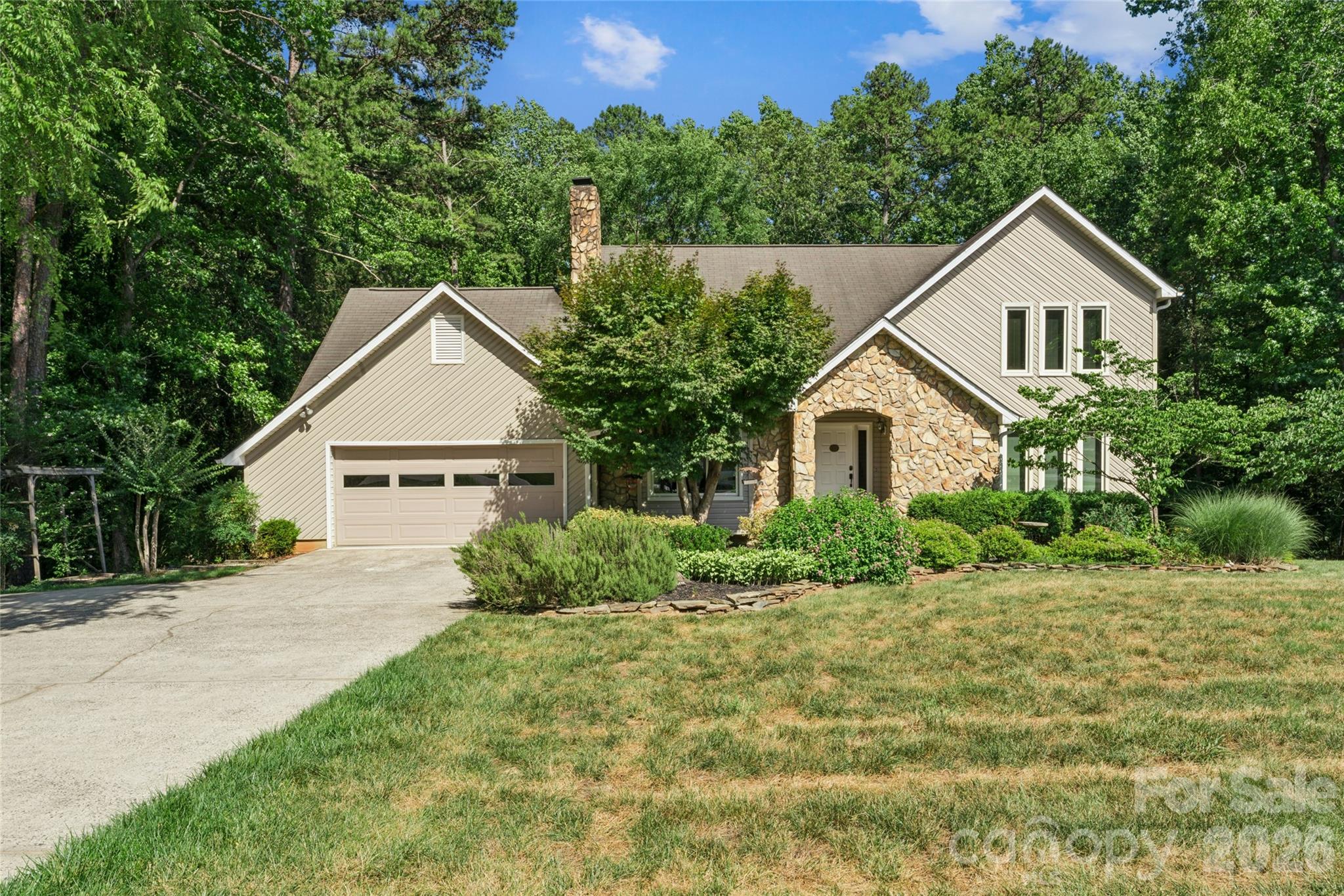7935 Altacrest Drive — Concord