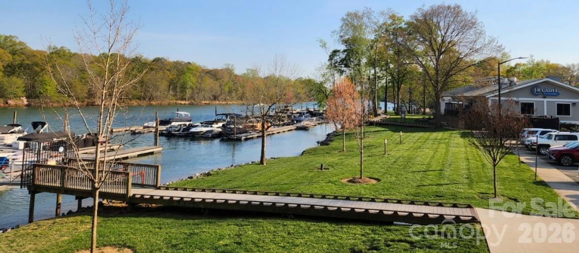104 Rock Ridge Lane — Mount Holly
