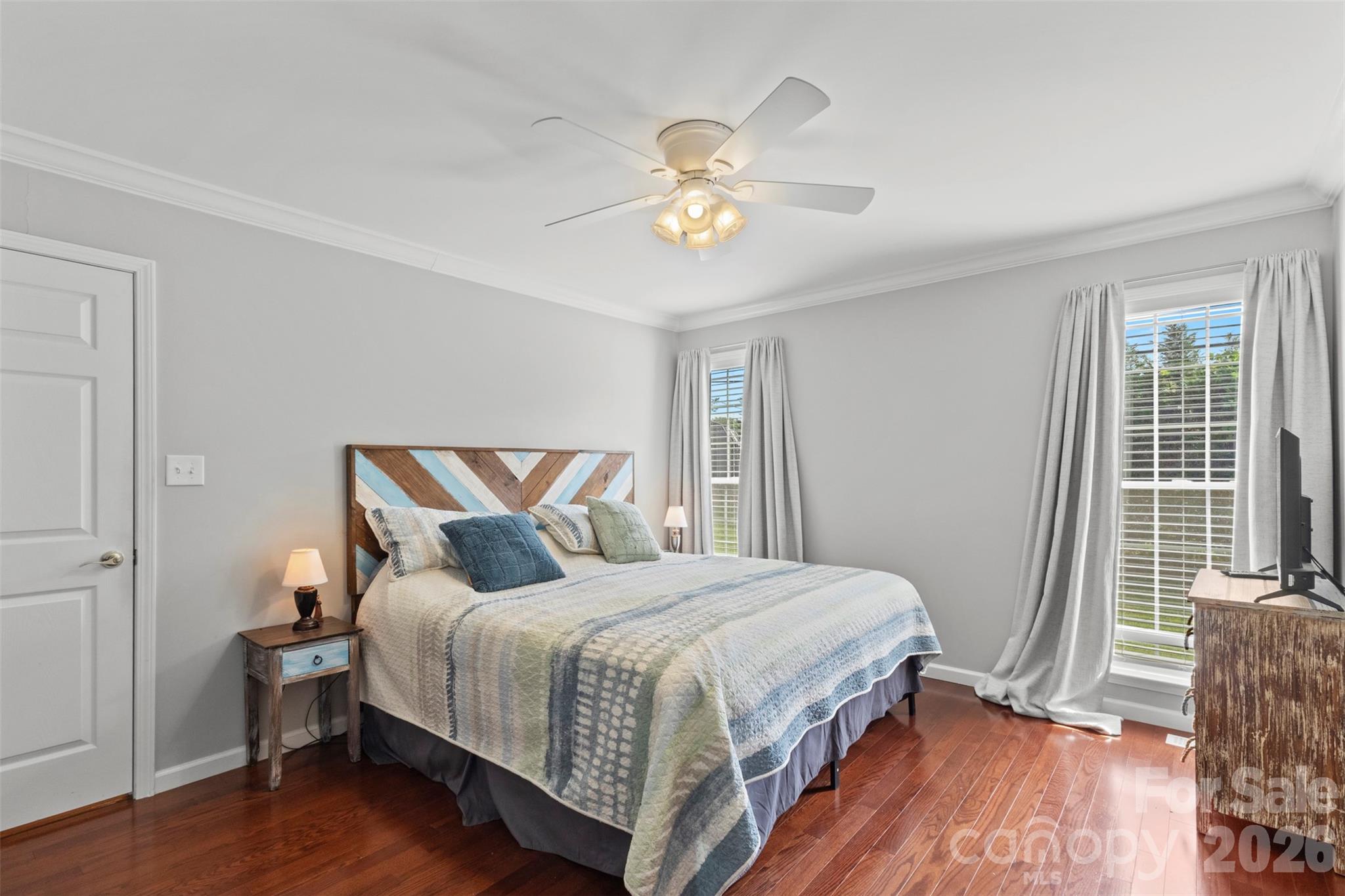 7760 Wallace Lane — Denver