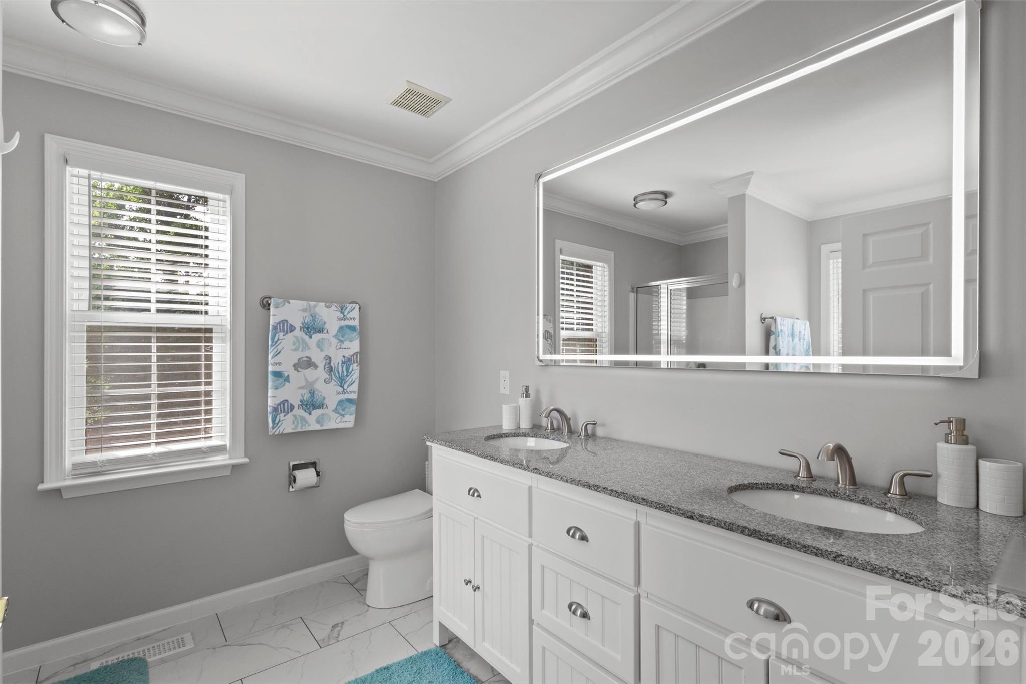 7760 Wallace Lane — Denver