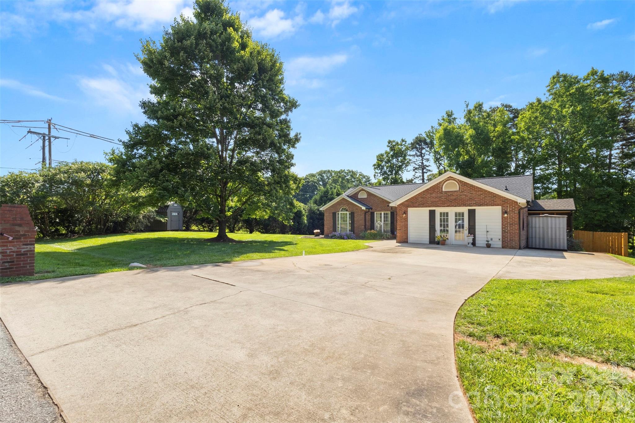 7760 Wallace Lane — Denver