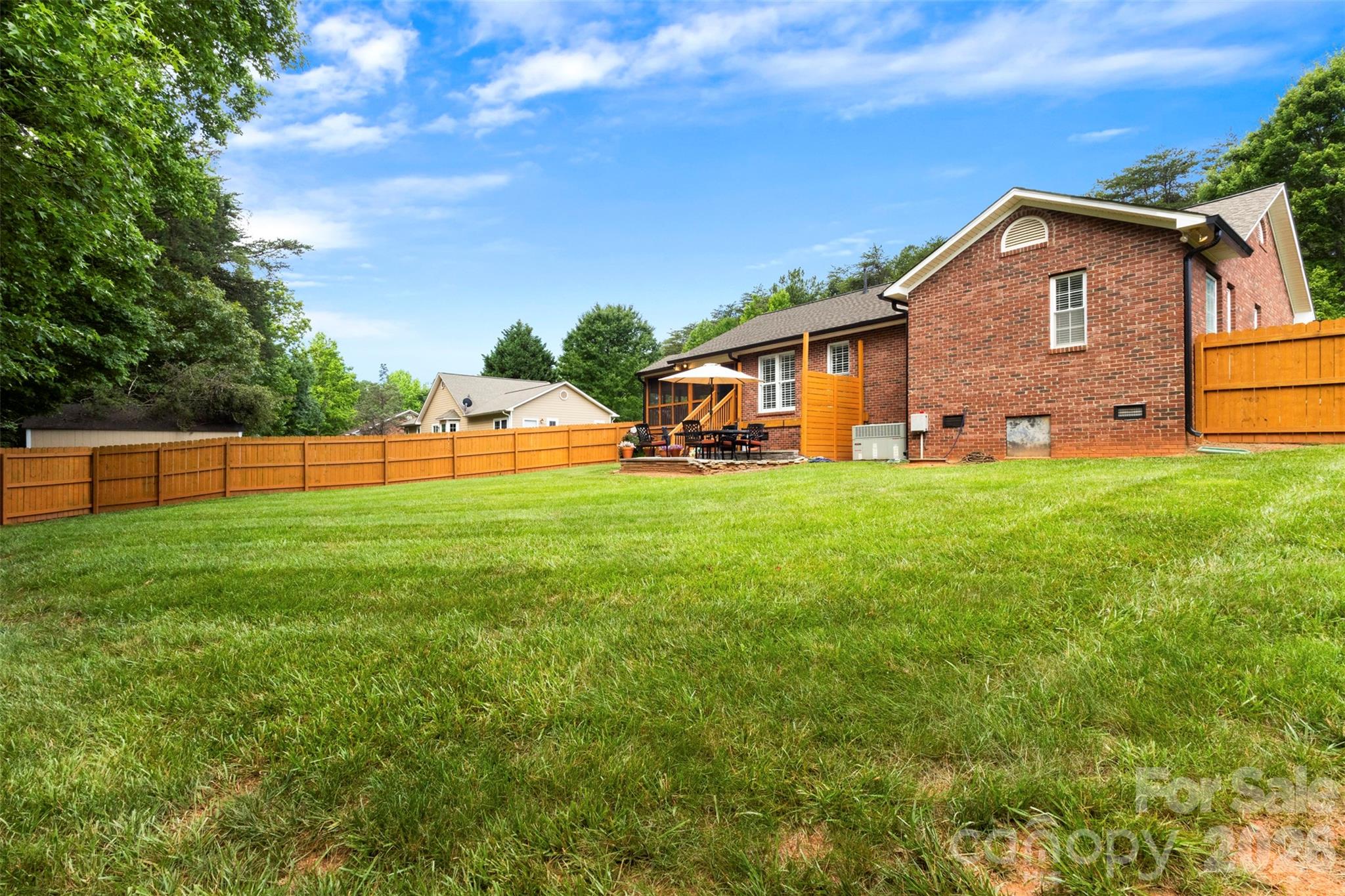 7760 Wallace Lane — Denver