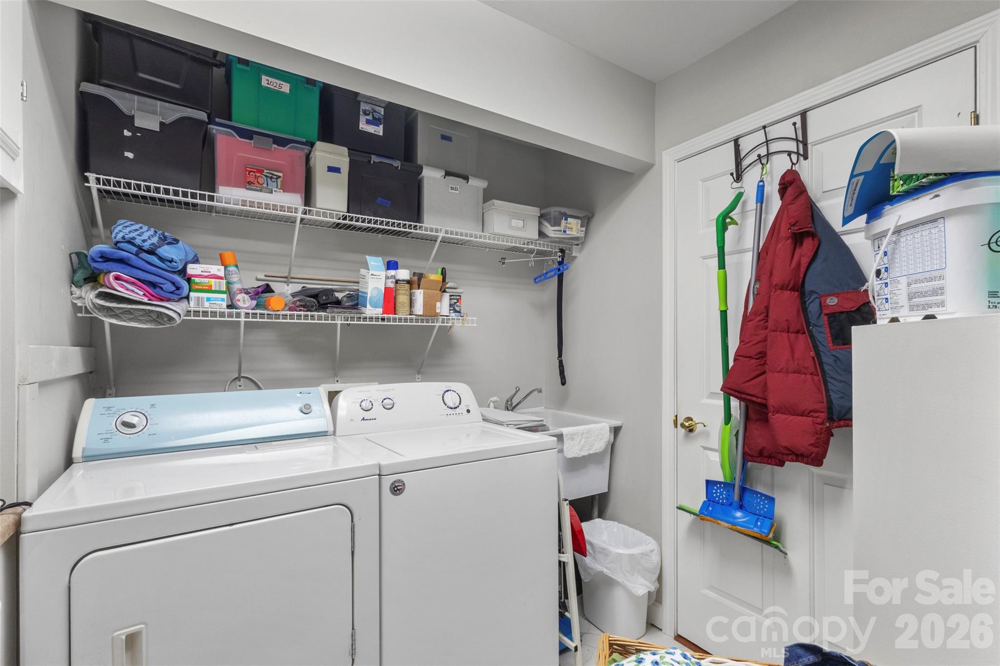 7760 Wallace Lane — Denver