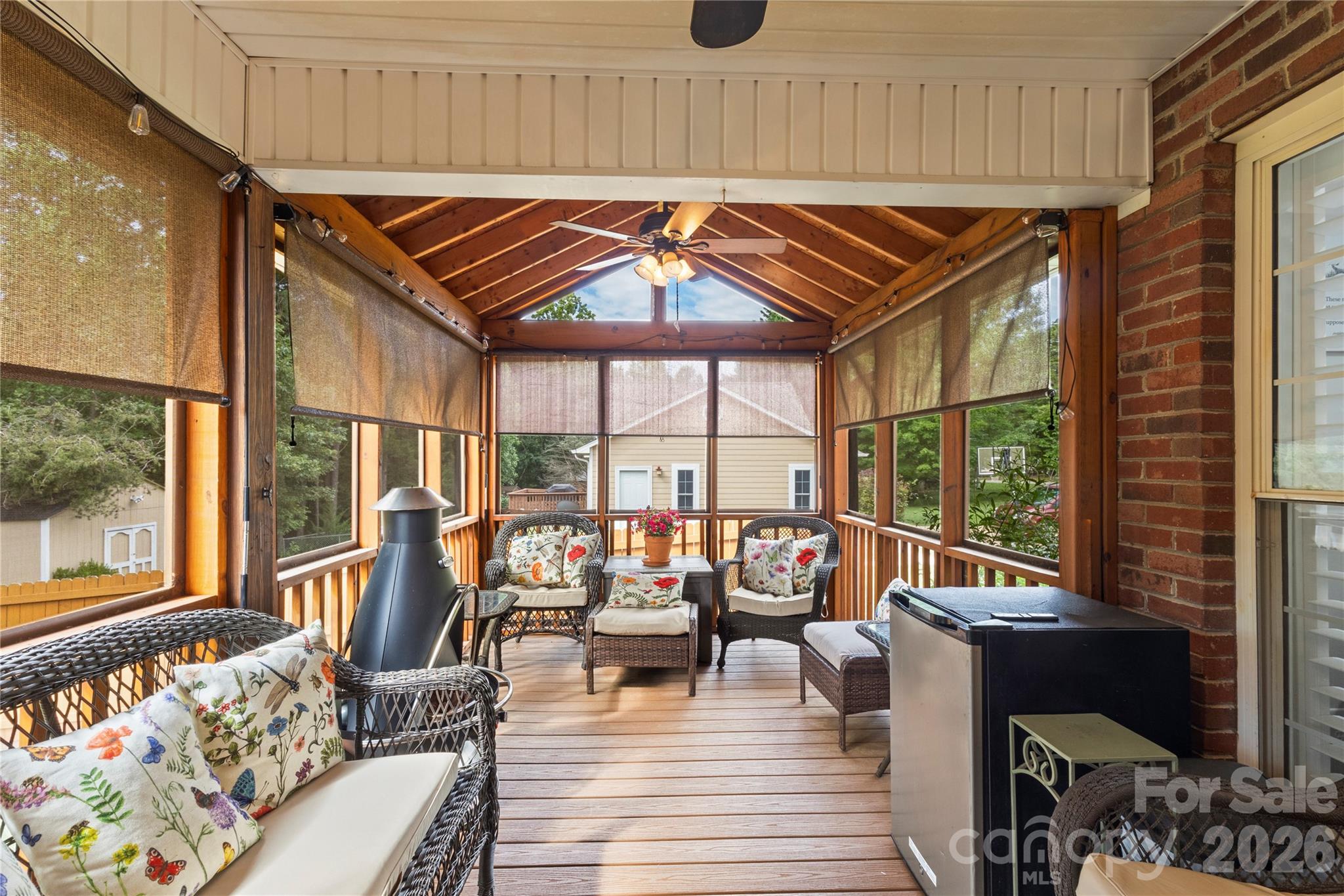 7760 Wallace Lane — Denver