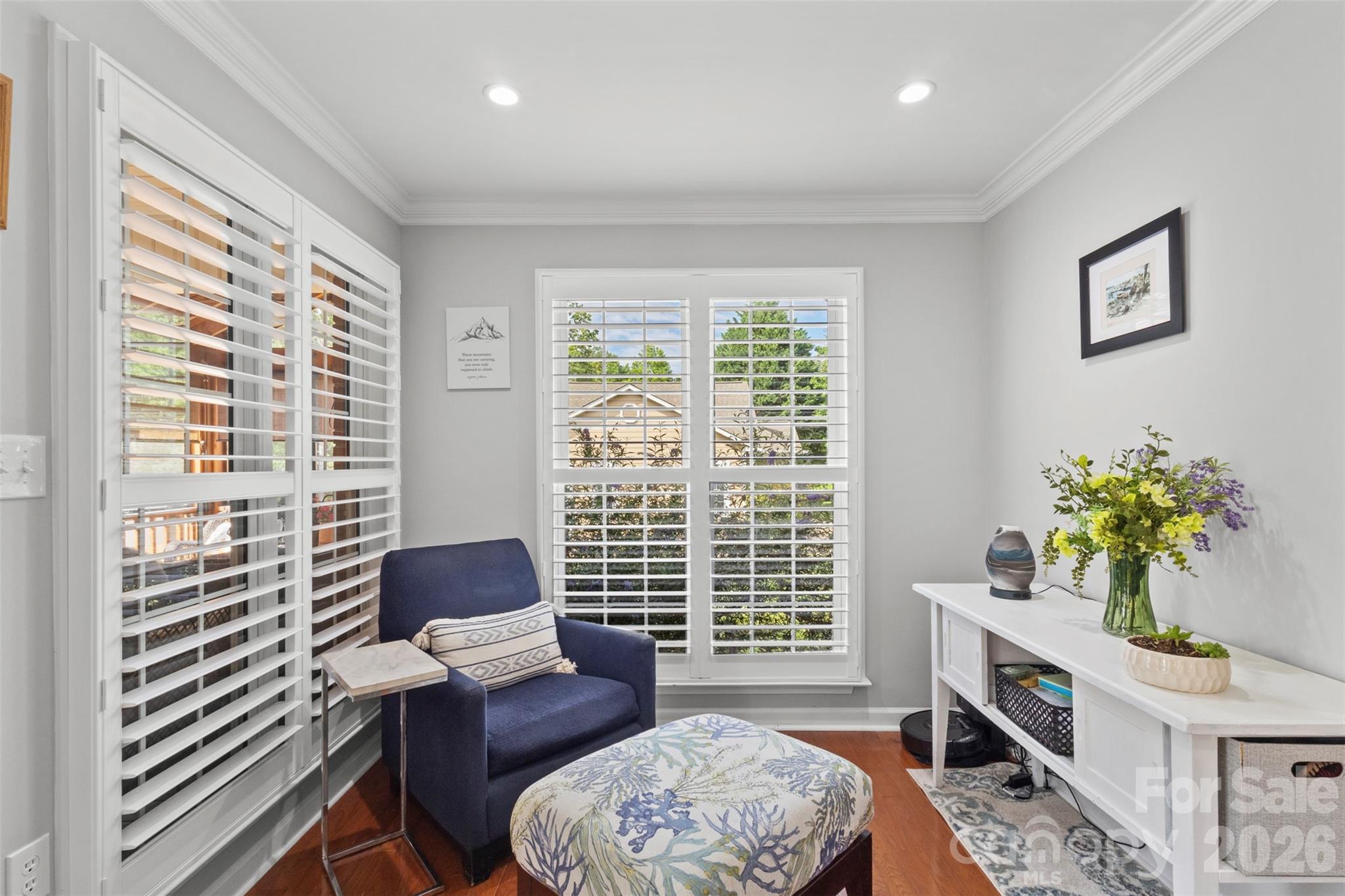 7760 Wallace Lane — Denver