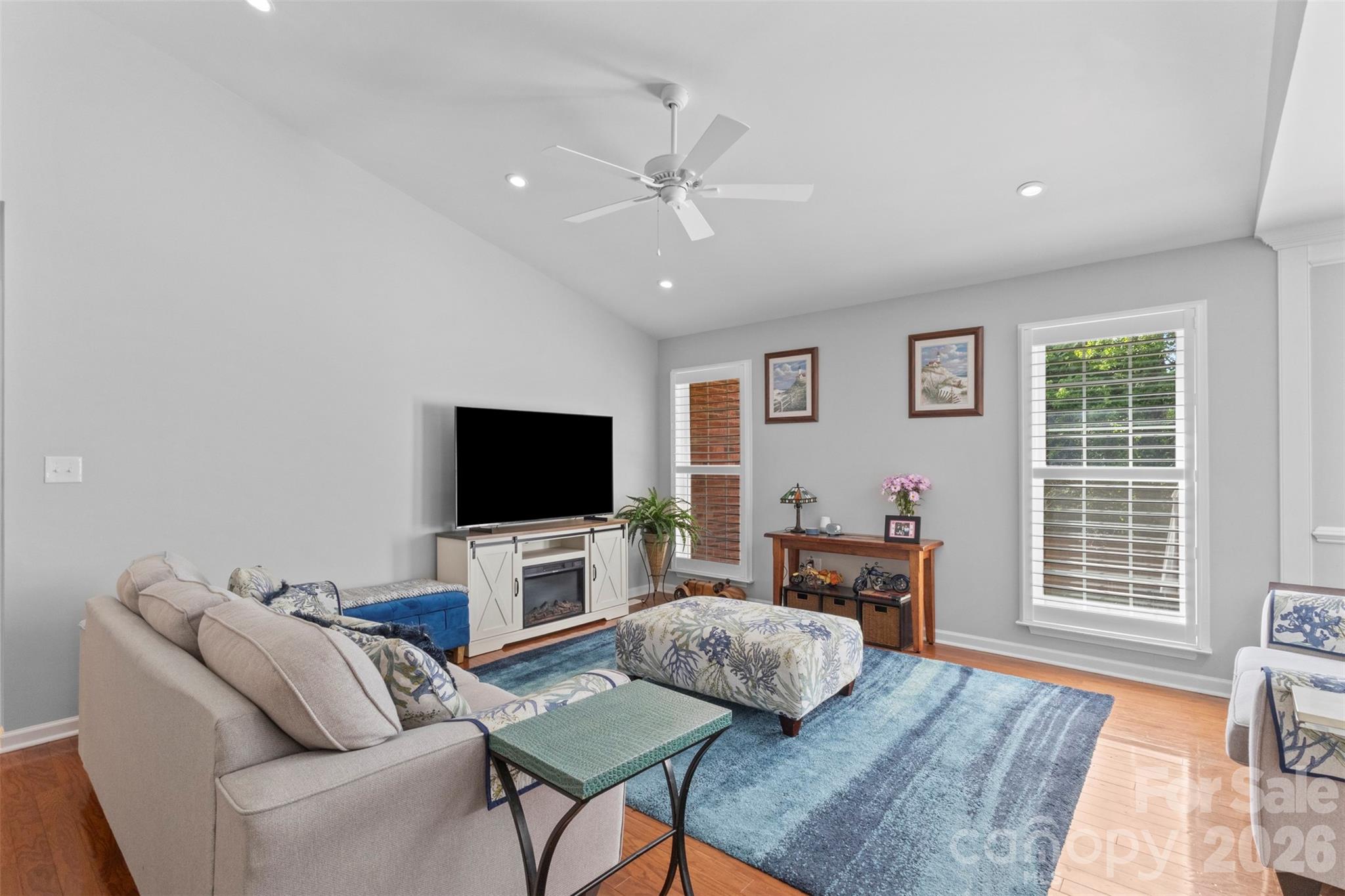 7760 Wallace Lane — Denver
