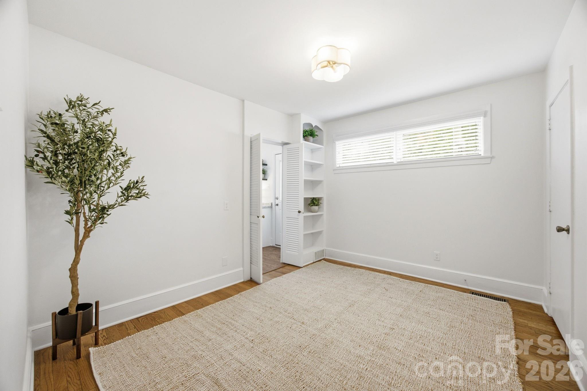 4500 Woodlark Lane — Charlotte