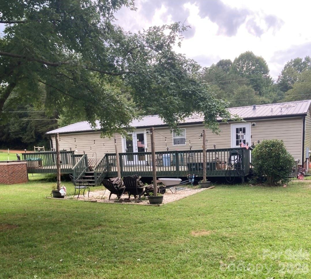 2044 Clareview Drive — Conover
