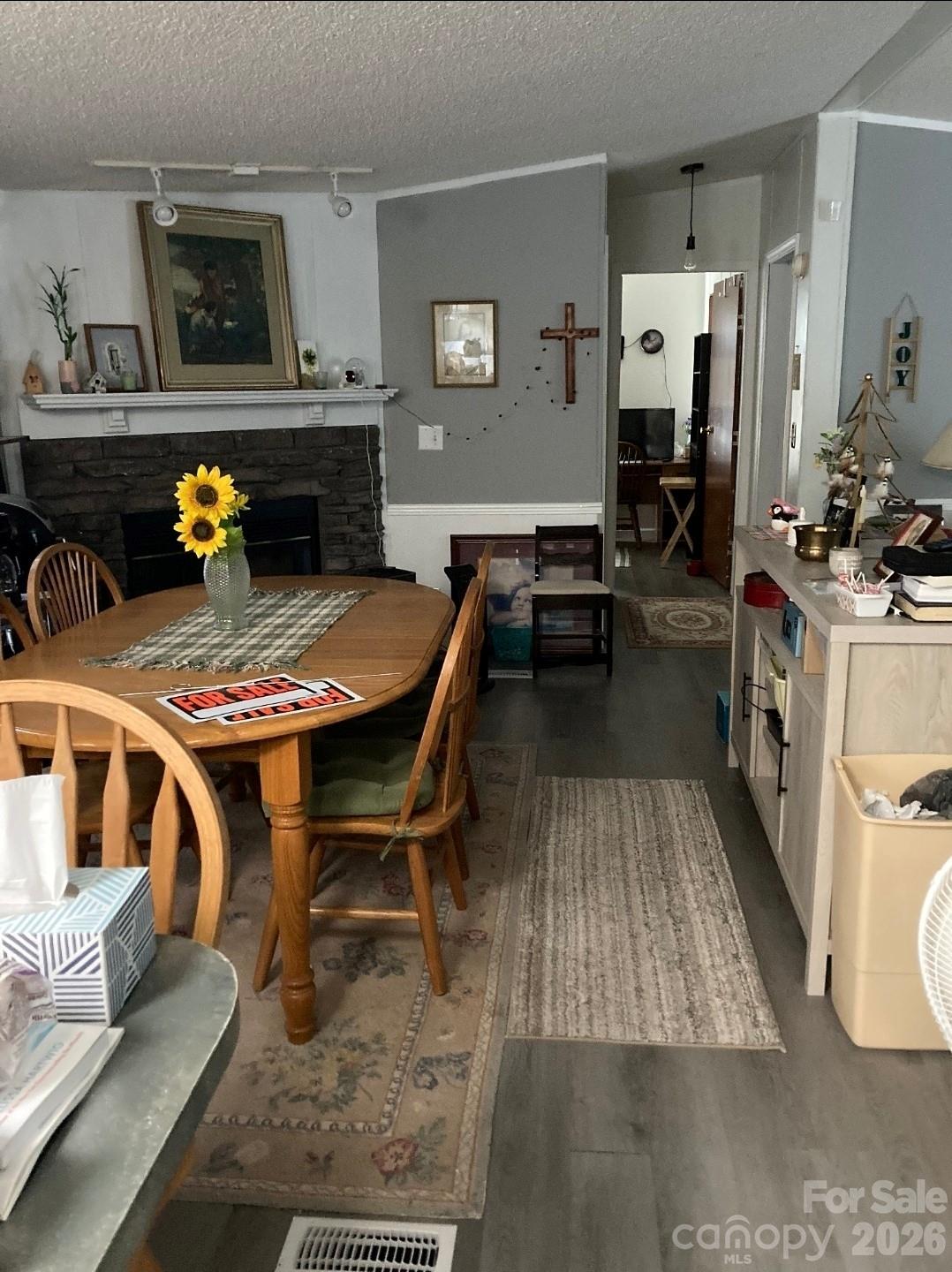 2044 Clareview Drive — Conover