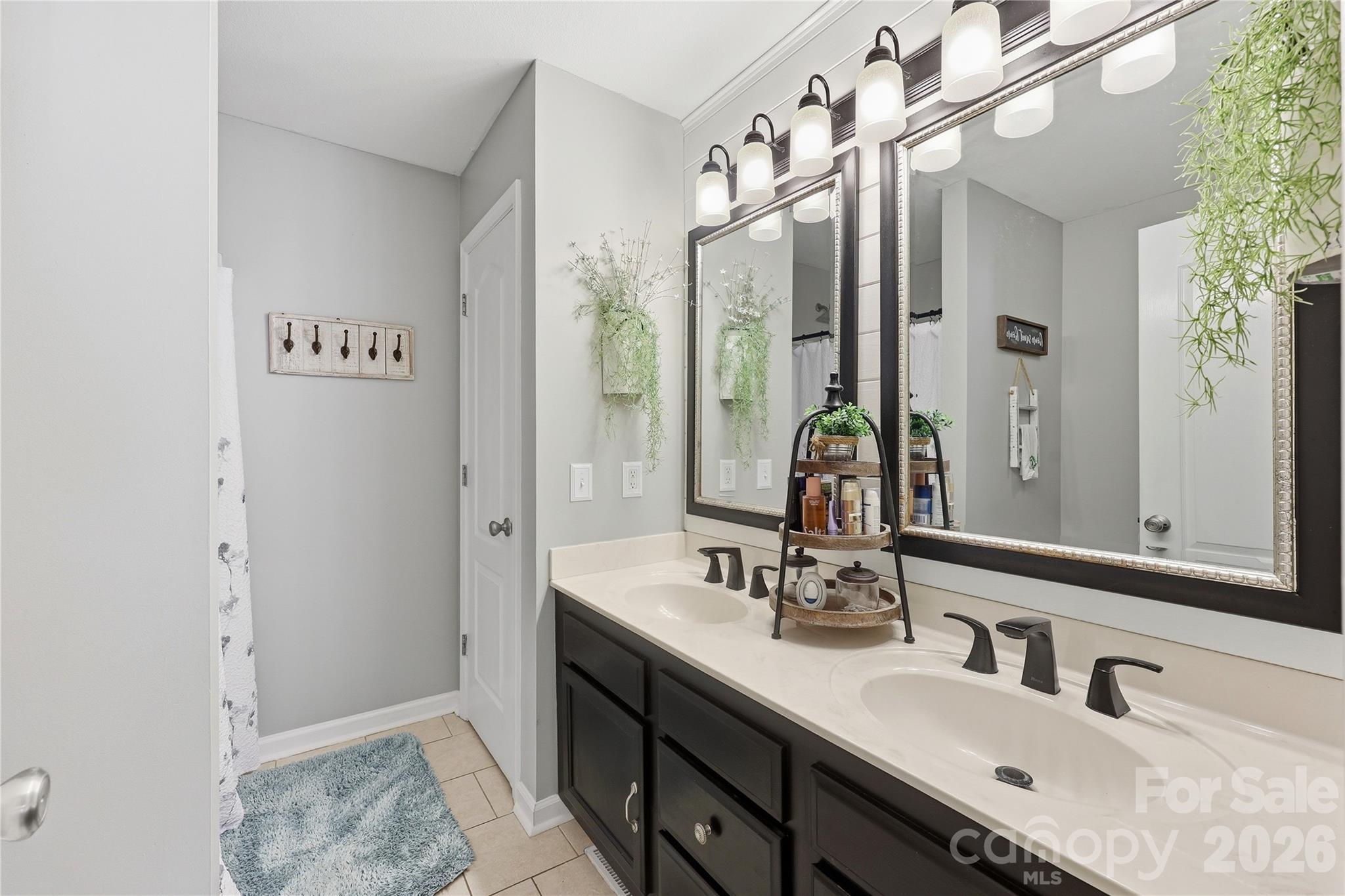 175 Rose Brier Lane — Salisbury