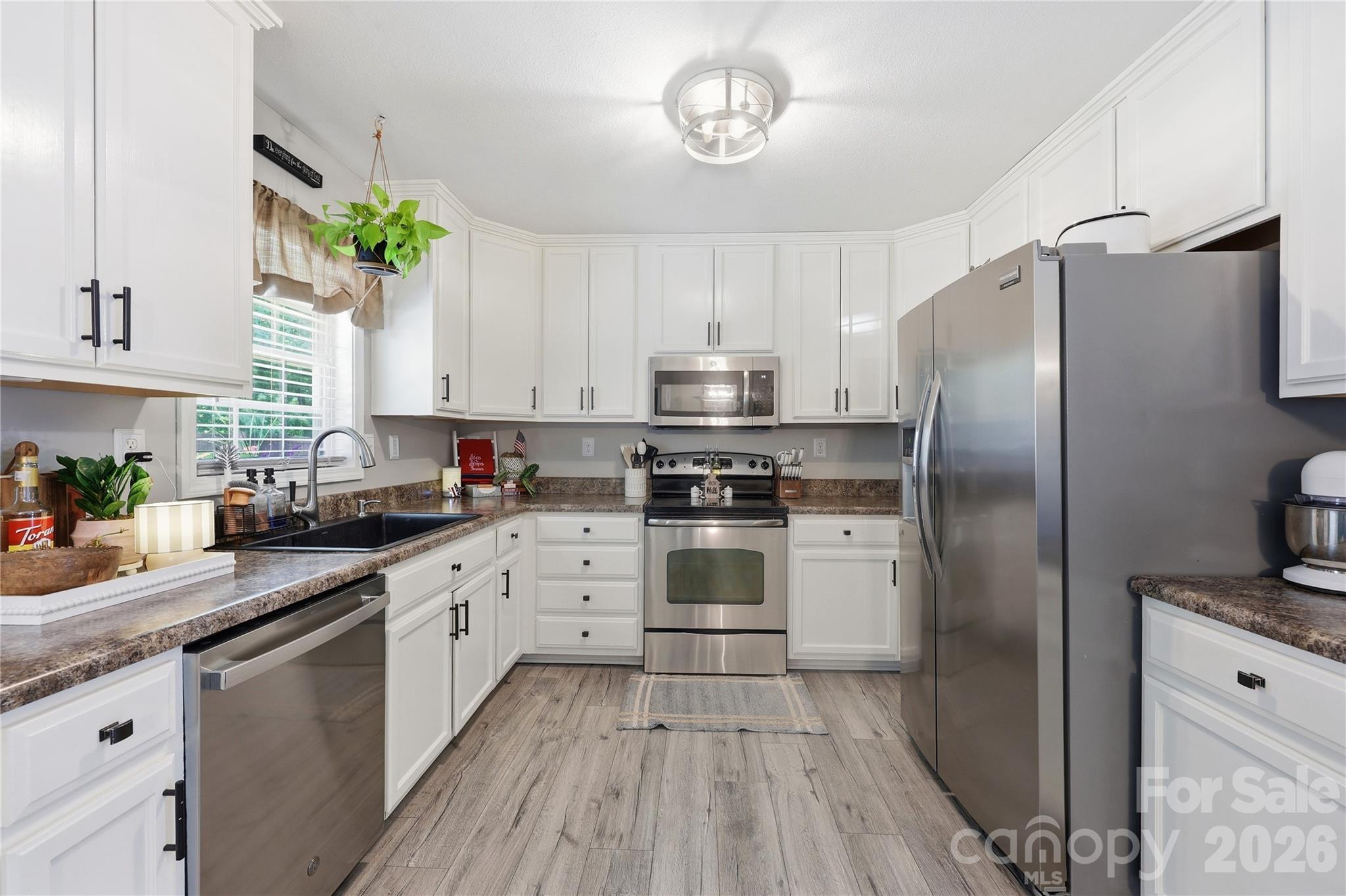 175 Rose Brier Lane — Salisbury
