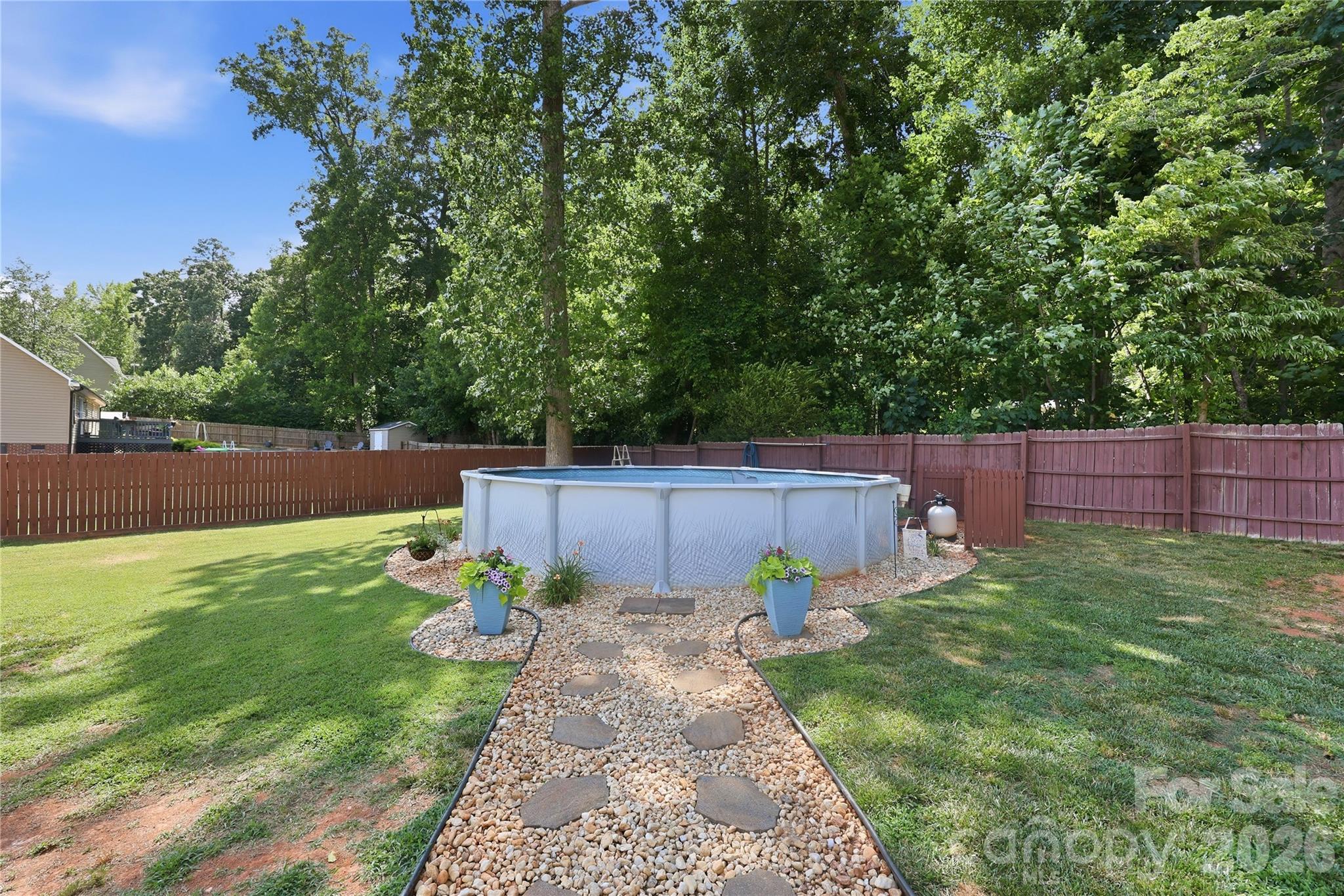 175 Rose Brier Lane — Salisbury